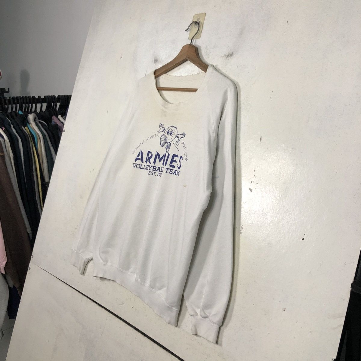 Japanese Brand 📌Vintage 1987 Armies Volleyball Team Sweatshirt Big Logo Size US M / EU 48-50 / 2 - 4 Thumbnail