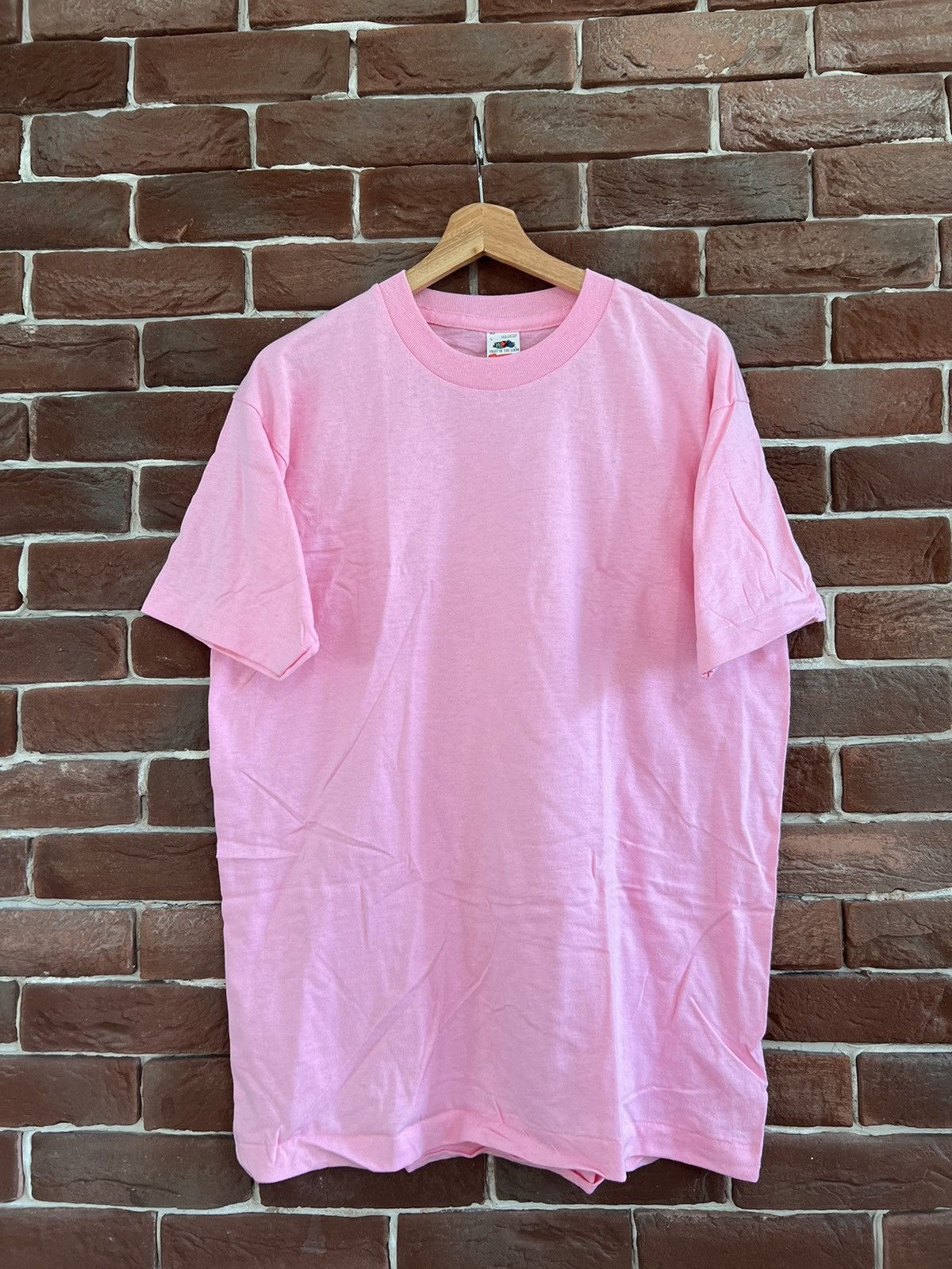 Vintage Rare 90s Vintage Ash Pink Fruit Of The Loom Blank Tshirt Size US L / EU 52-54 / 3 - 1 Thumbnail