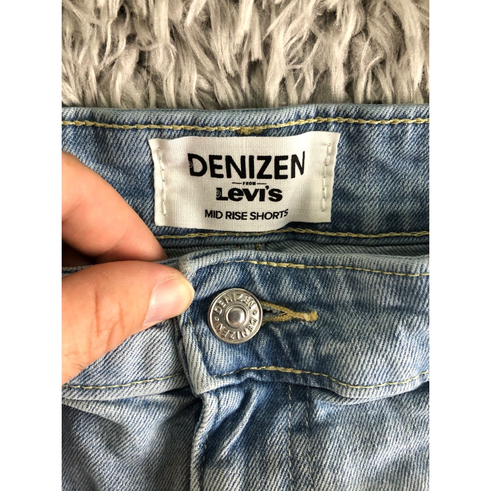Denizen VINTAGE Denizen Womens 8 Mid Rise Boyfriend Blue Jean Shorts 30" Waist Jeans Denim Cotton City Barbi? Size 30" / US 8 / IT 44 - 6 Thumbnail