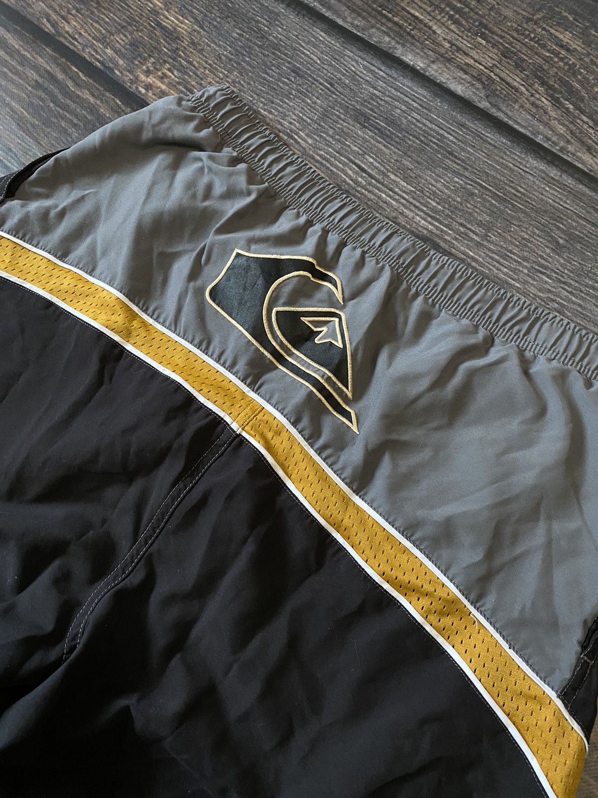 Quiksilver 90’s Qiuksilver Big Logo Shorts Size US 34 / EU 50 - 5 Thumbnail