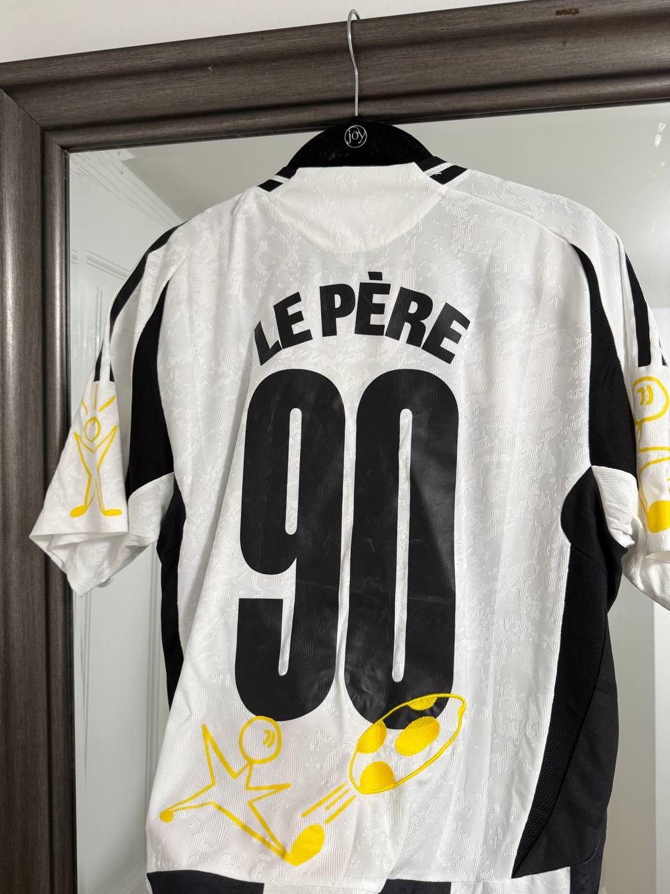 Le Pere LIMITED EDITION - JUVENTUS X LE PÈRE HOME JERSEY m size mens Size US M / EU 48-50 / 2 - 10 Thumbnail