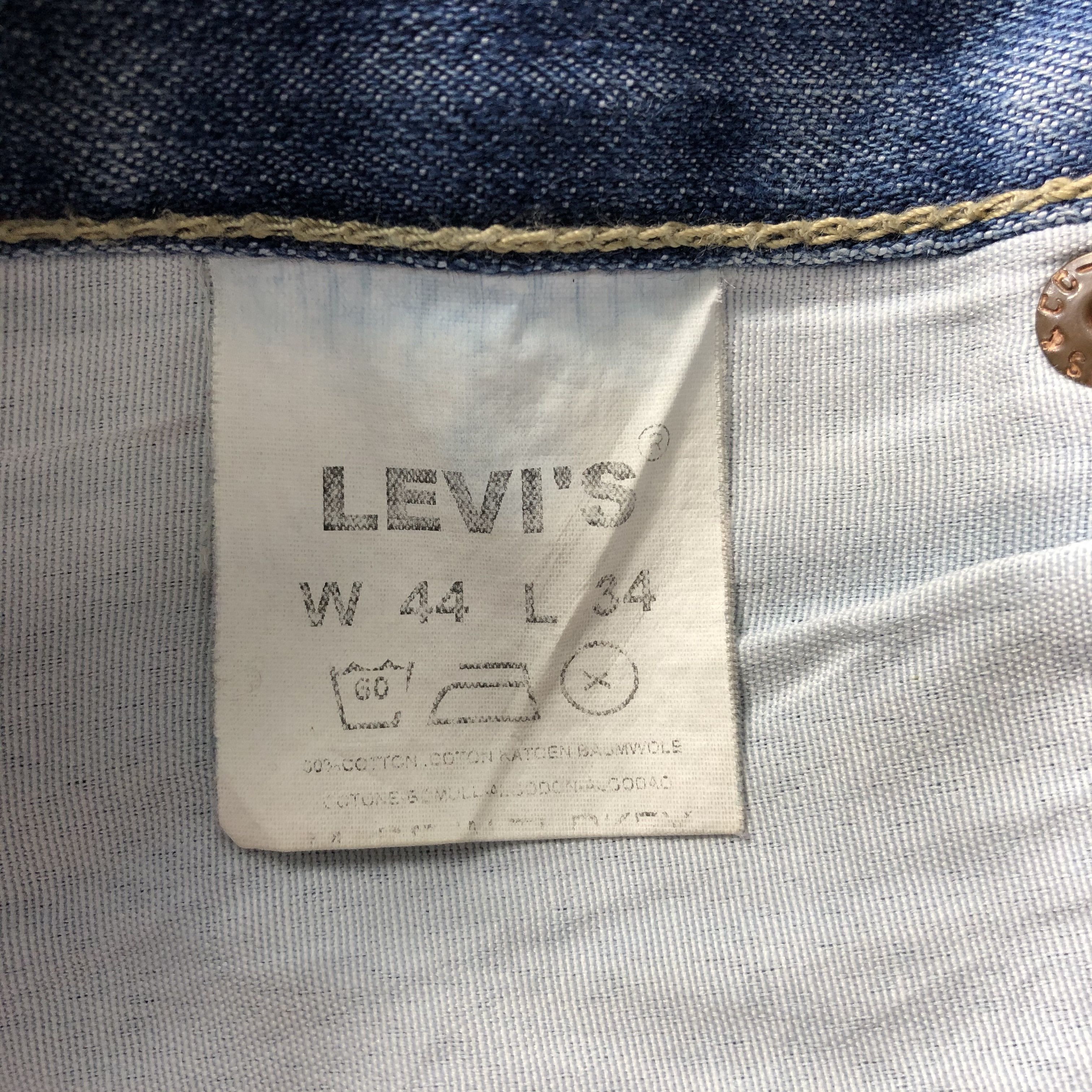 Levi's Vintage Blue Wash Levis 501 Jeans-J1645 Size US 44 / EU 60 - 13 Thumbnail