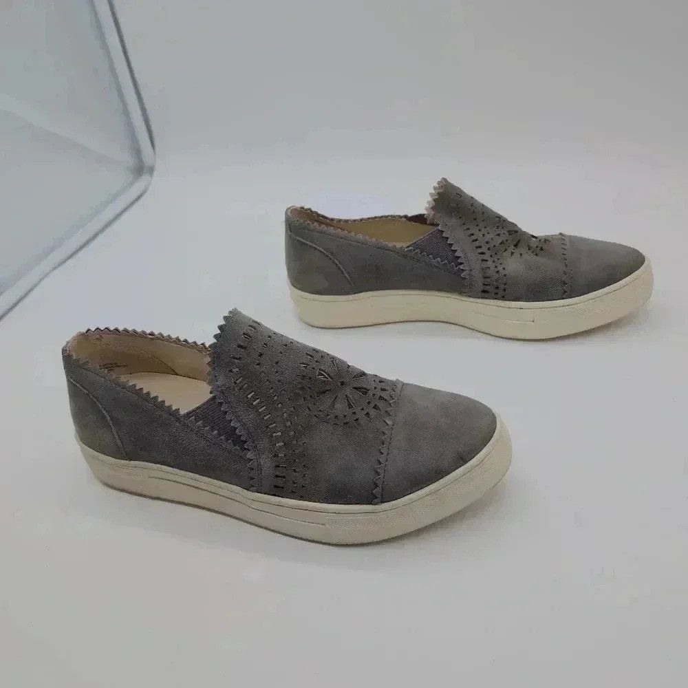 Seychelles Seychelles Women's So Nice Fashion Sneaker suede Leather Size US 8 / IT 38 - 6 Thumbnail