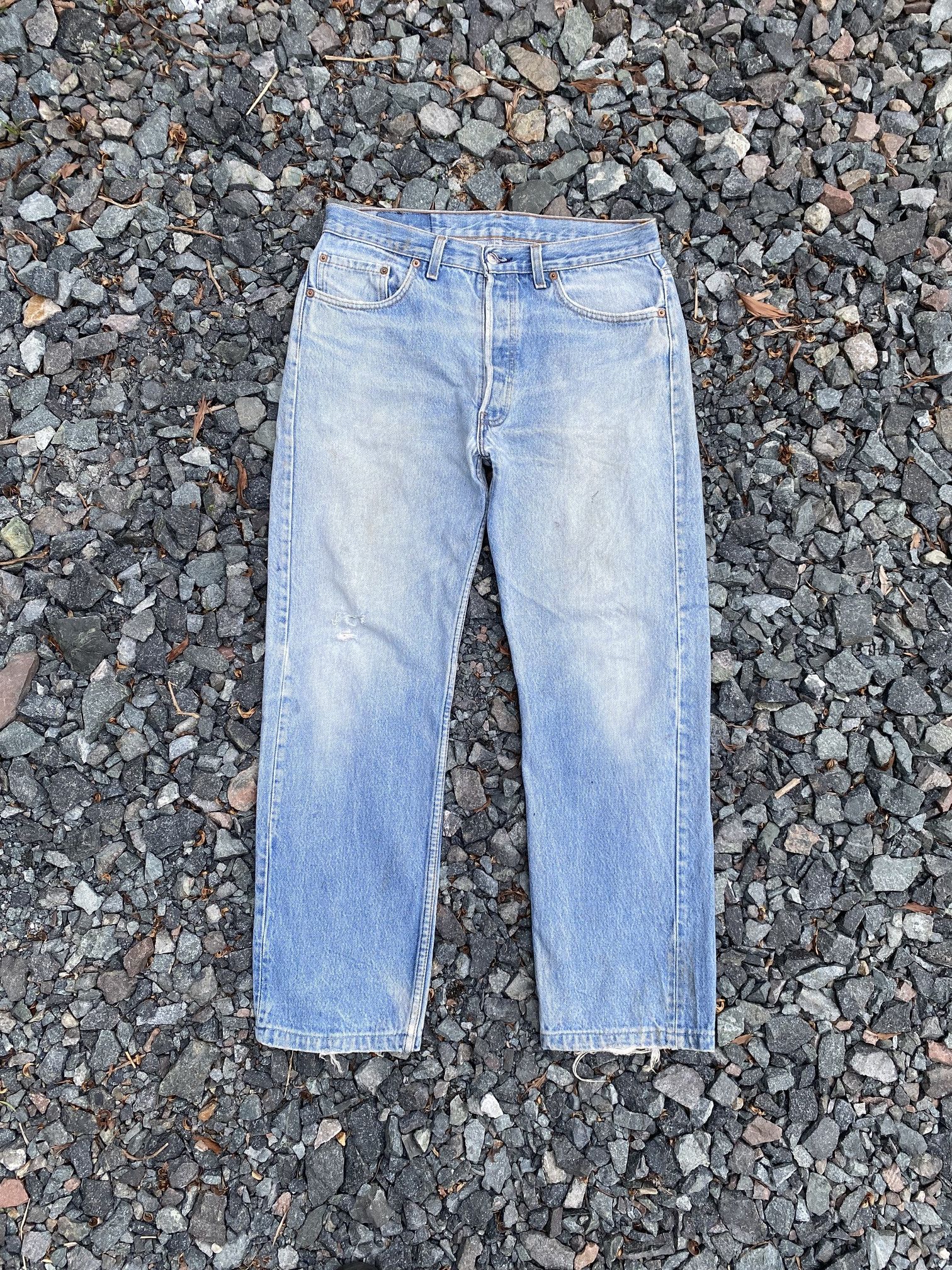 Levi's Vintage 1993 Levis 501 dirty lightwash distressed W33x28.5 Size US 33 - 1 Thumbnail