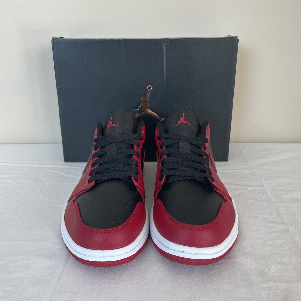 Jordan Brand × Nike Nike Air Jordan 1 Low Reverse Bred Mens Size 8.5 553558-606 Size US 8.5 / EU 41-42 - 3 Thumbnail