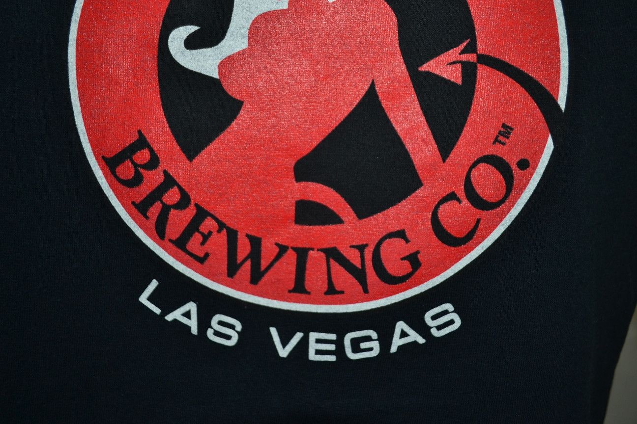 Fruit Of The Loom × Vintage Vintage y2k Sin City Brewing Co. Las Vegas tee M Size US M / EU 48-50 / 2 - 4 Thumbnail