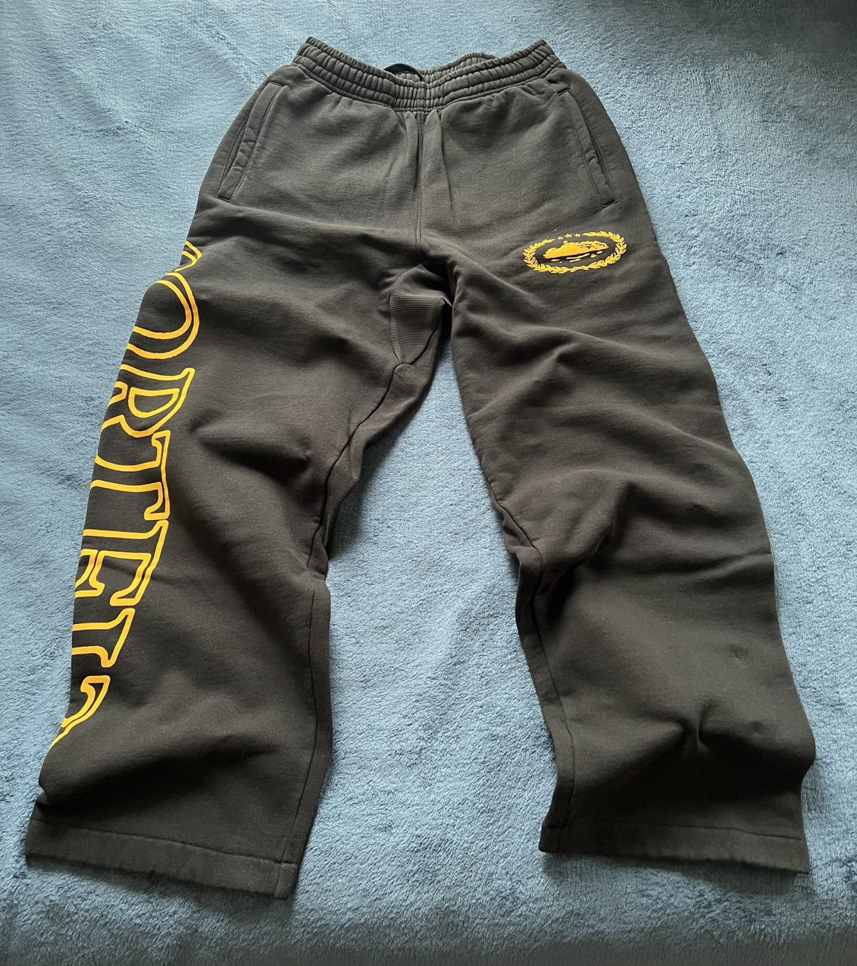 Corteiz Cortiez Honey Black Yellow Sweats Size Small NYC Exclusive Size US 30 / EU 46 - 1 Thumbnail