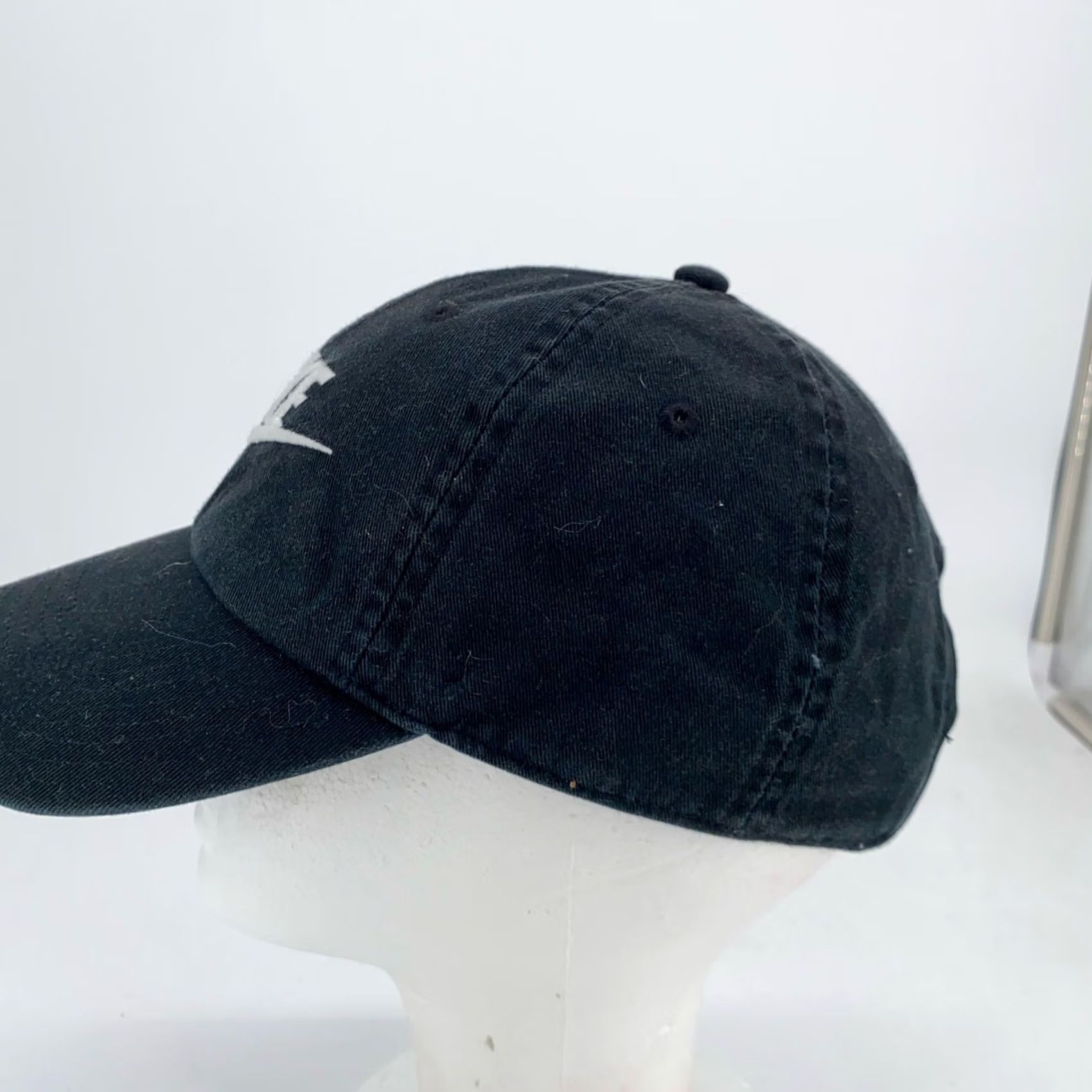 Nike Nike Hat Cap Strap Back One Size Black Embroidered Swoosh Heritage86 Mens Size ONE SIZE - 4 Thumbnail