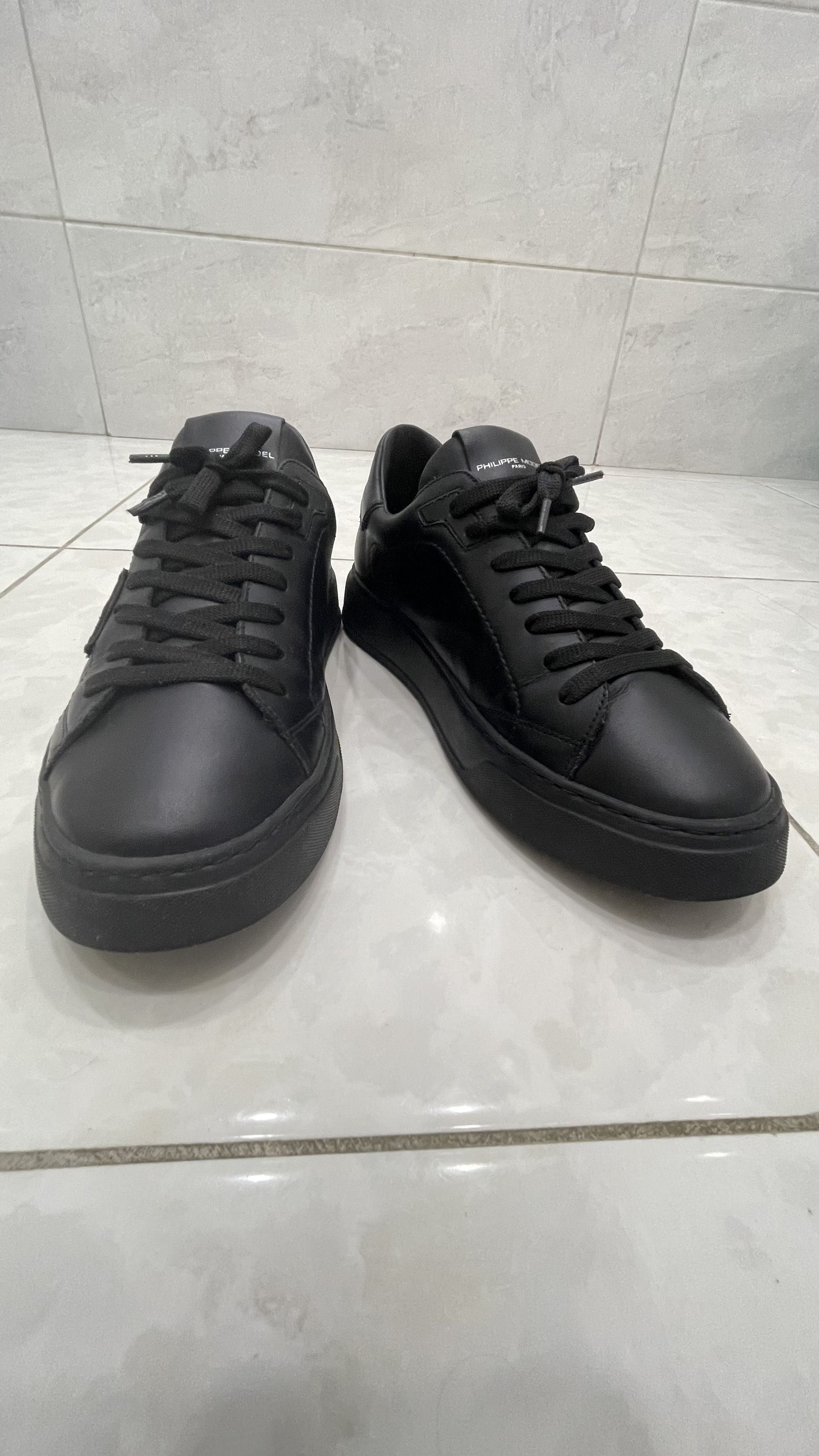 Philippe Model Philippe Model Paris Black Leather Low Top Sneakers EU42 Size US 9 / EU 42 - 1 Thumbnail