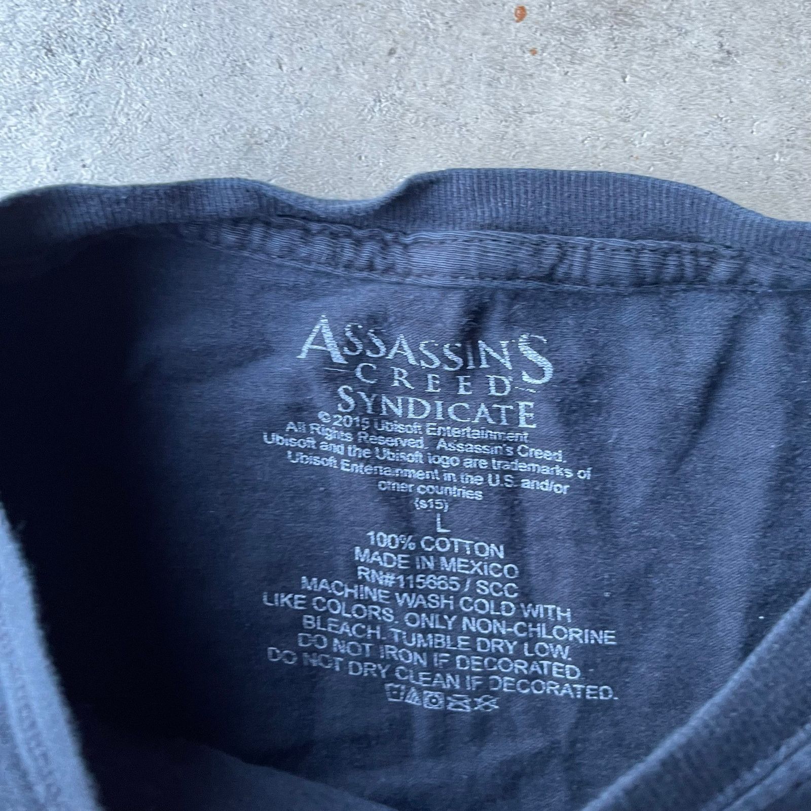 Vintage VINTAGE ASSASSINS CREED SYNDICATE GAMING TEE SHIRT LARGE Size US L / EU 52-54 / 3 - 4 Thumbnail