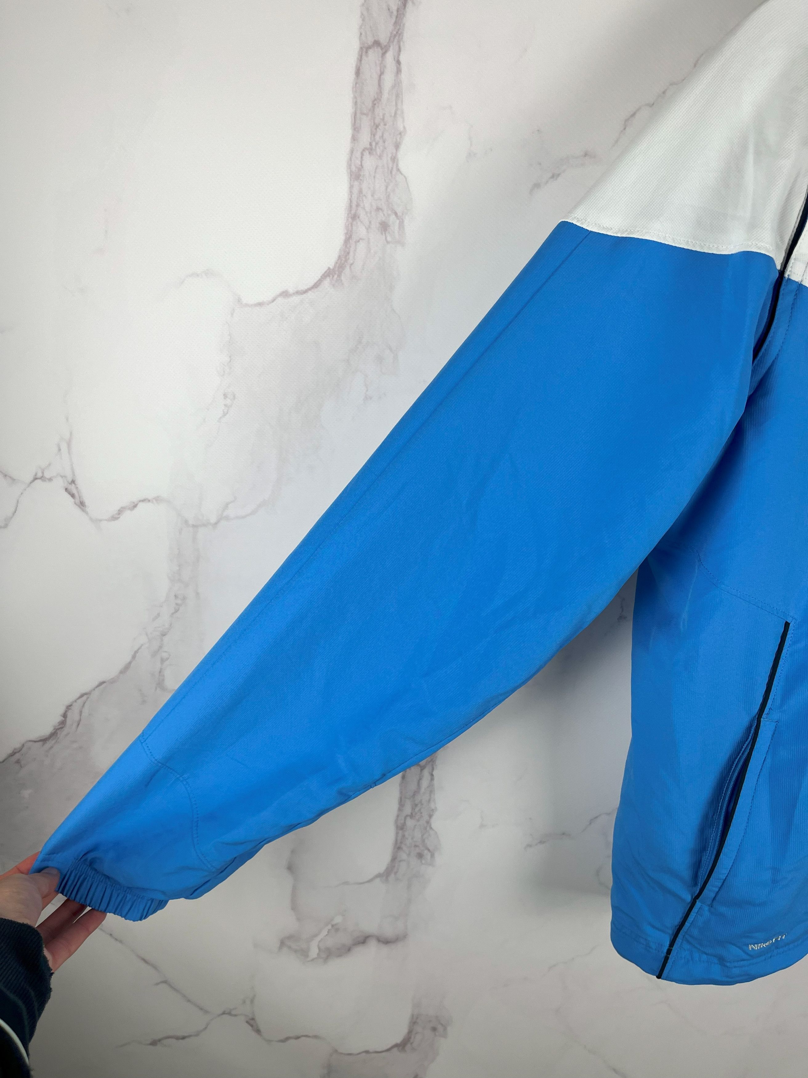Nike Vintage Nike Zip Up Windbreaker Embroidered Logo Size M Size US M / EU 48-50 / 2 - 6 Thumbnail
