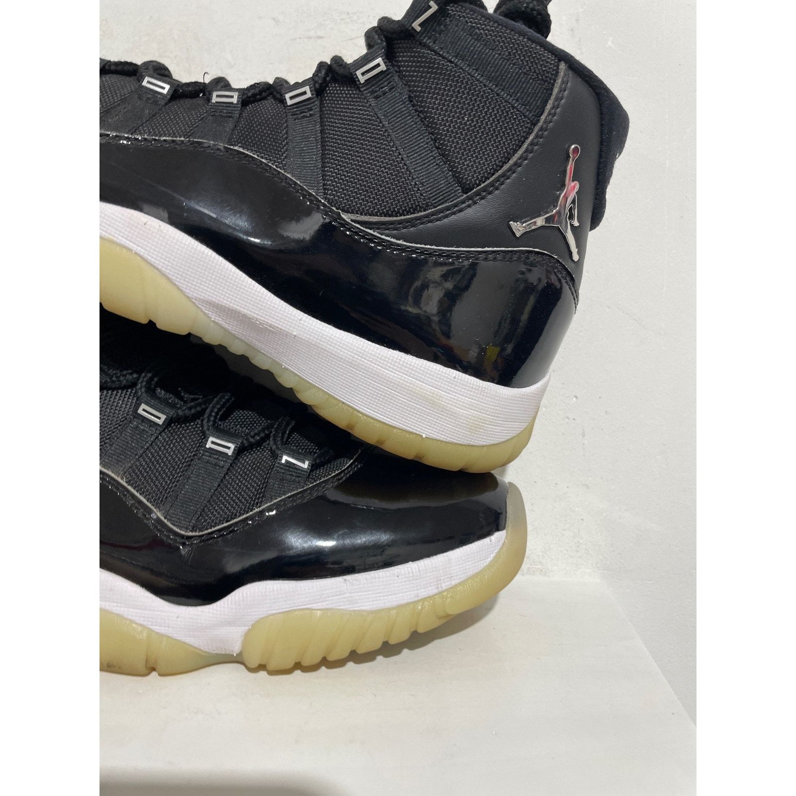 Nike JORDAN 11 RETRO JUBILEE SIZE 10 PREOWNED Size US 10 / EU 43 - 2 Thumbnail