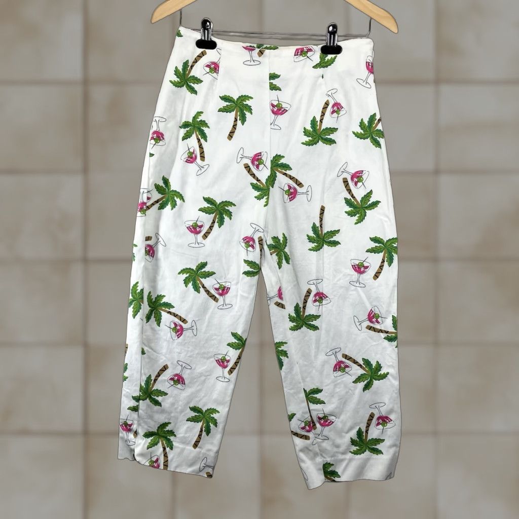 Gloverall VINTAGE Briggs New York Women's Capri Pants 10 High Rise White Pink Martini Pattern 80s 90s Summer Fashion Size 32" / US 10 / IT 46 - 1 Thumbnail