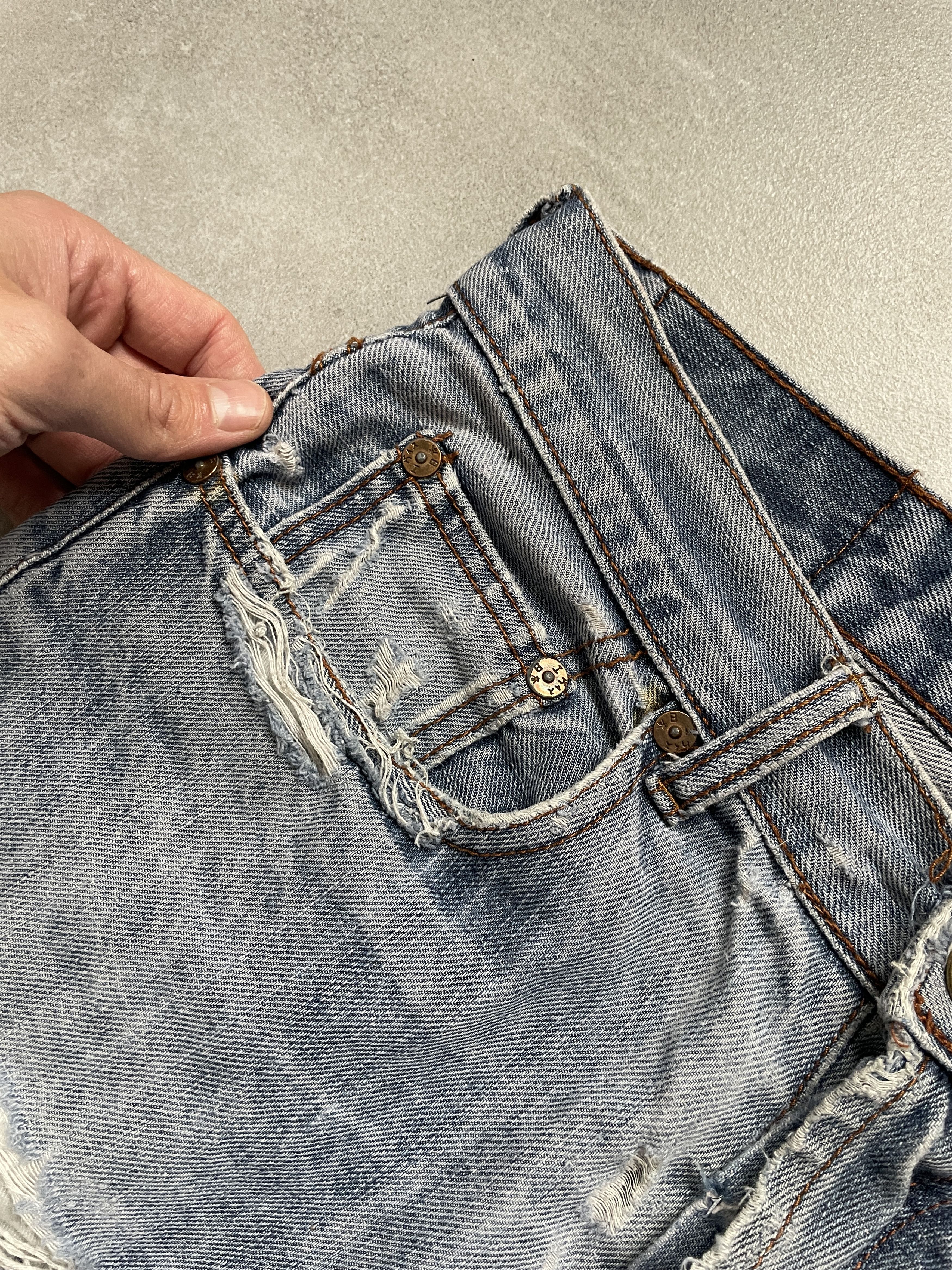 Evisu VINTAGE Y2K EVISU DISTRESSED LIGHT BLUE DENIM GOLD LOGO Size US 30 / EU 46 - 10 Thumbnail