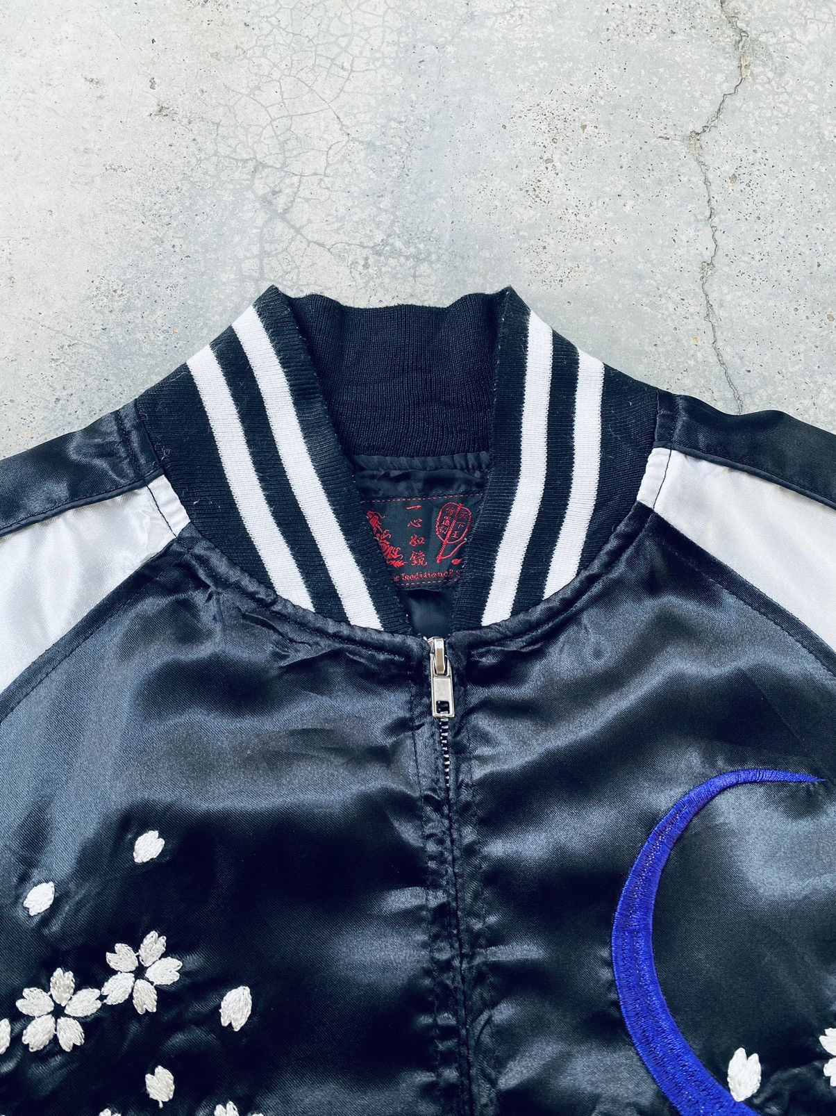 Japanese Brand Vintage Isshin Nyo Kagami sukajan souvenir jacket Size US L / EU 52-54 / 3 - 6 Thumbnail