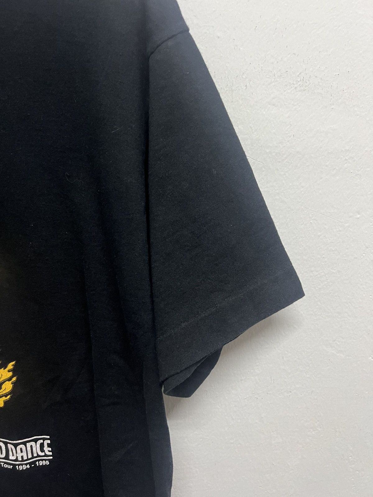 Vintage Vintage 90’s Tibet Band Sacred Music Sacred Dance Tee Size US L / EU 52-54 / 3 - 4 Thumbnail