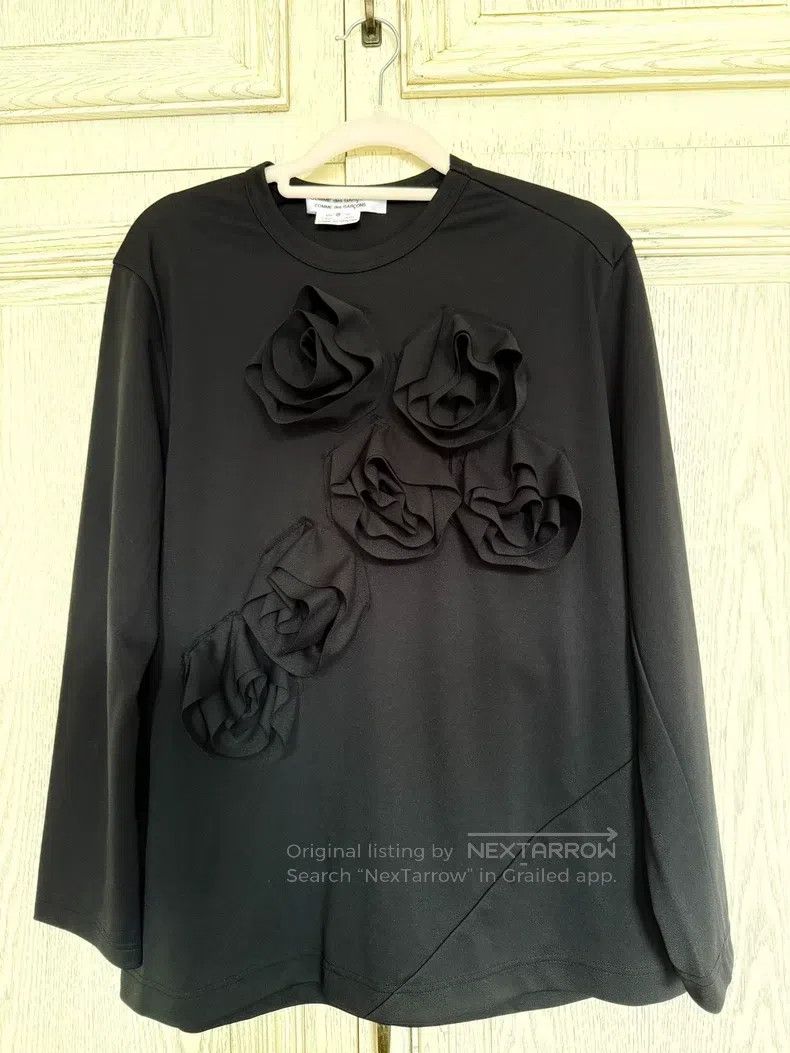 Comme des Garcons Comme Des Garcons Black 3D Flower Long Sleeve T-shirt, Siz Size S / US 4 / IT 40 - 1 Thumbnail