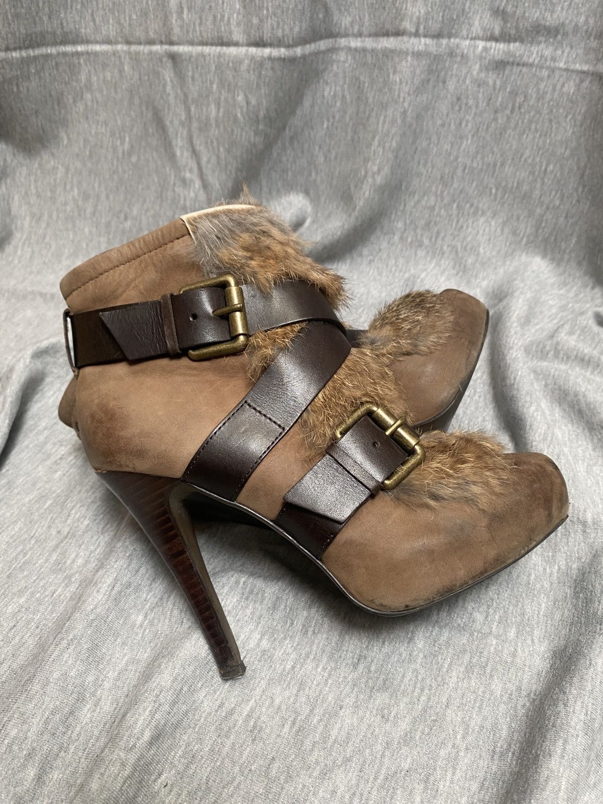 ASH High heels in genuine leather and furr bondage with buckles Size US 5 / IT 35 - 10 Thumbnail