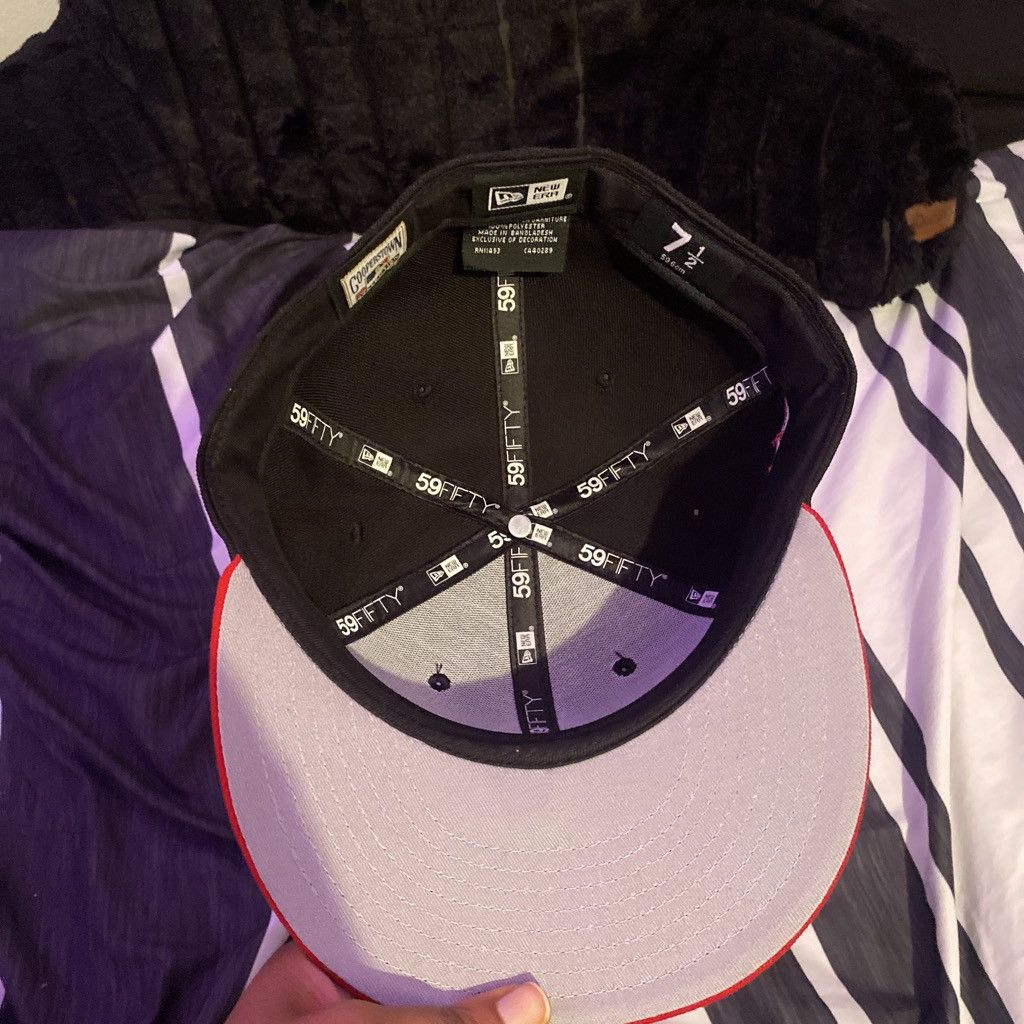 New Era 7 1/2 Black and Red New York Yankees Hat Size ONE SIZE - 5 Thumbnail
