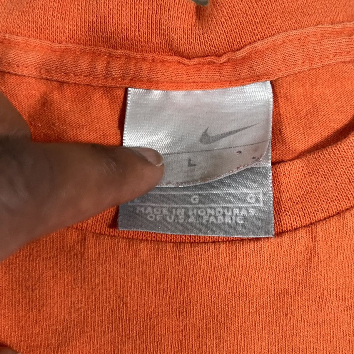 Nike Vintage Y2K Nike Silver Tag TShirt Spellout Big Swoosh sz L Size US L / EU 52-54 / 3 - 4 Thumbnail