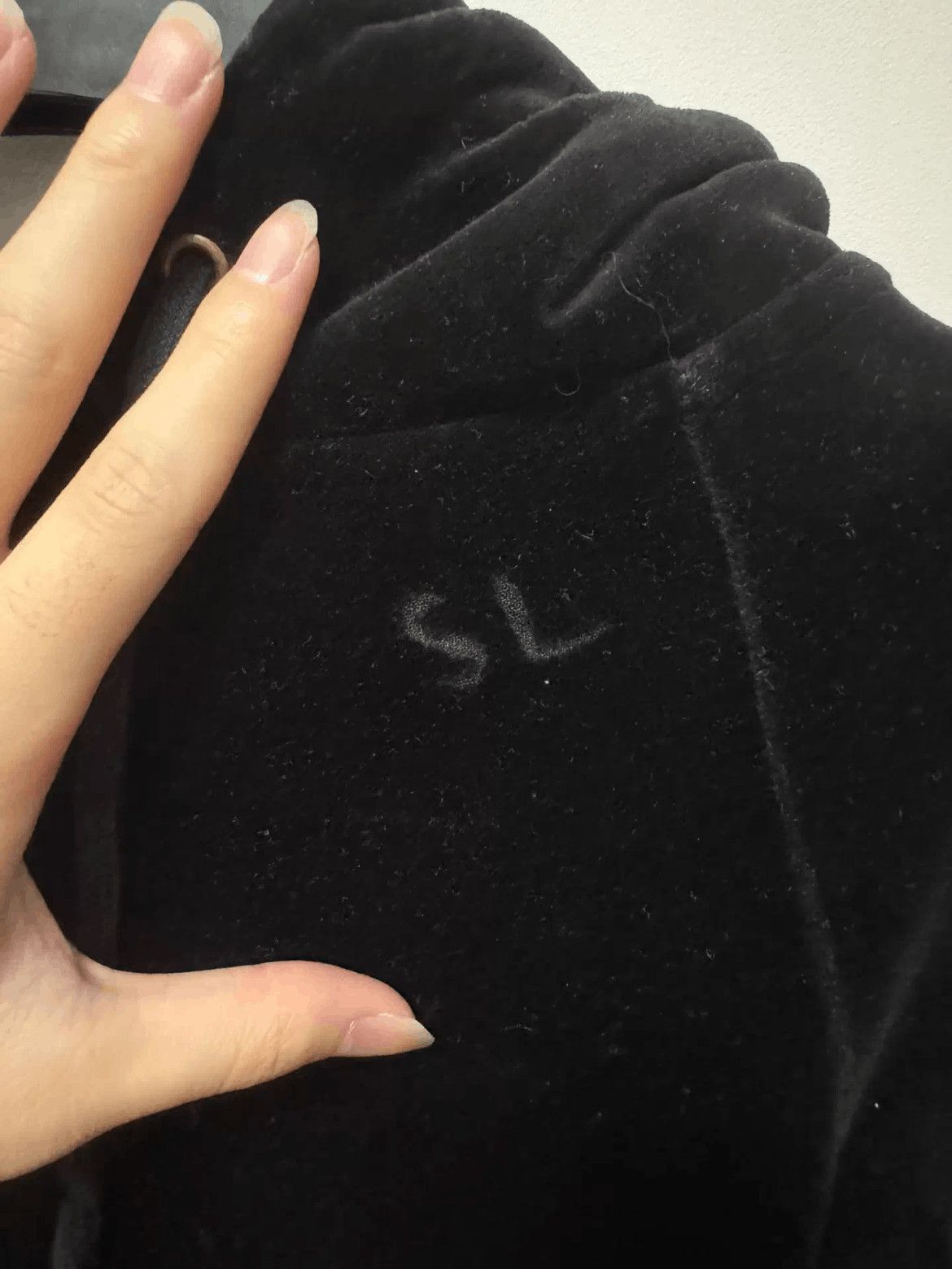 Saint Laurent Paris Saint Laurent Paris 18Aw Velvet Hoodie-2508 Size US XS / EU 42 / 0 - 6 Thumbnail