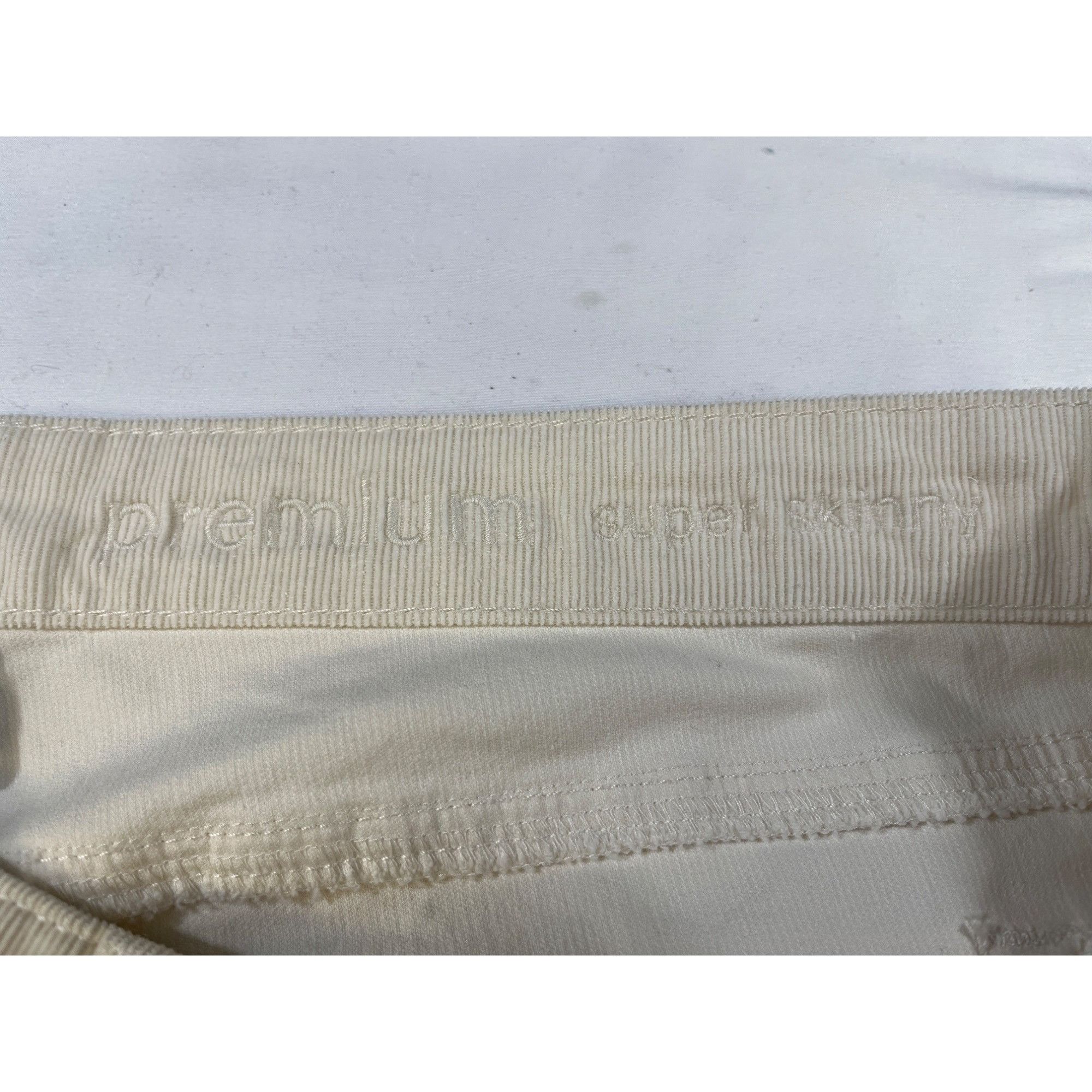 Gap Gap Women's White Corduroy Pants/Super Skinny Size 14/32R SK Size 36" / US 14 / IT 50 - 5 Thumbnail