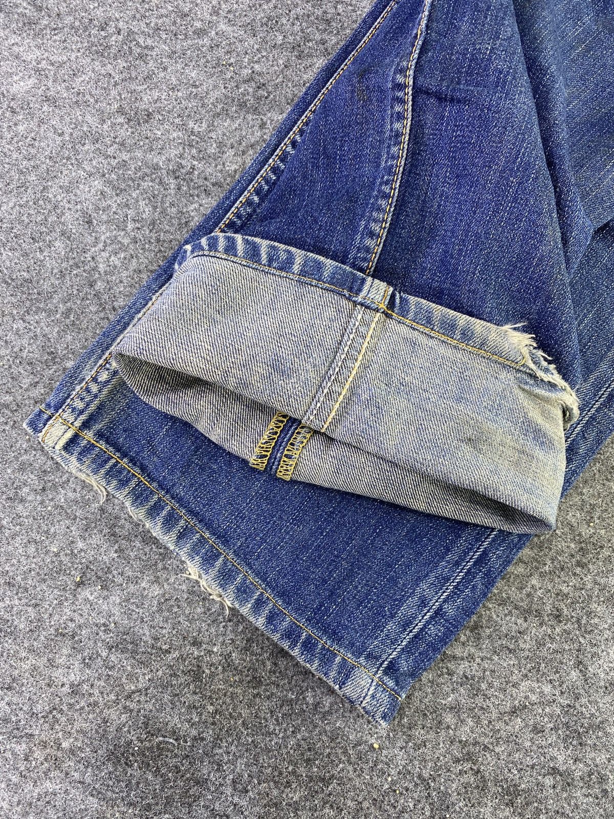 Levi's Vintage Levi's 703 Distressed Blue Wash Jeans - J847 Size US 31 - 7 Thumbnail