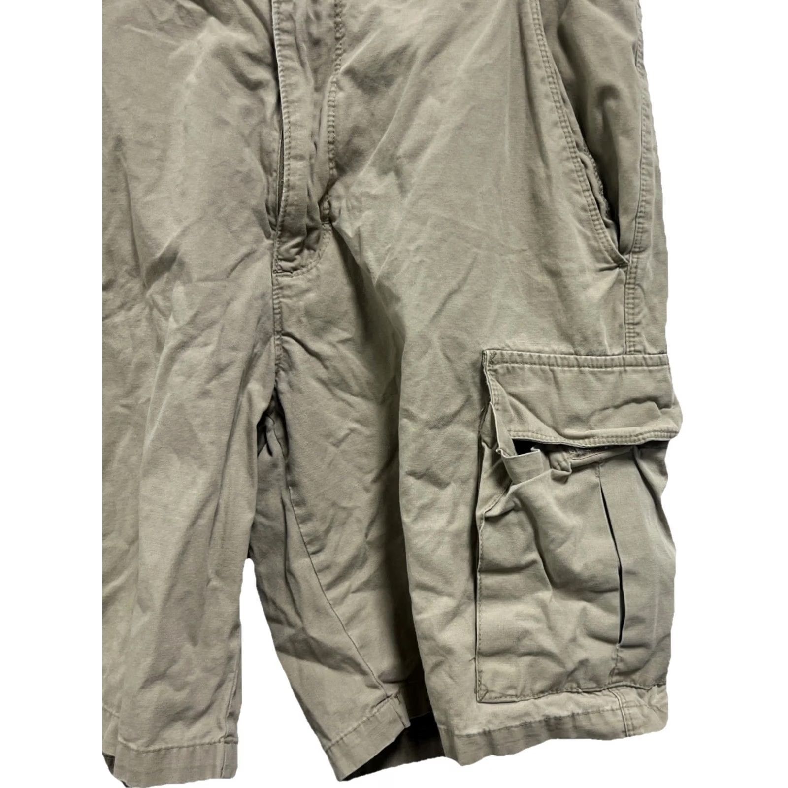 Vintage Woolrich Cargo Shorts Khaki 100% Cotton Zip Fly Casual Size 32 Mens Short Regular Rise Mid Cargo Pockets Logo Size US 32 / EU 48 - 3 Thumbnail