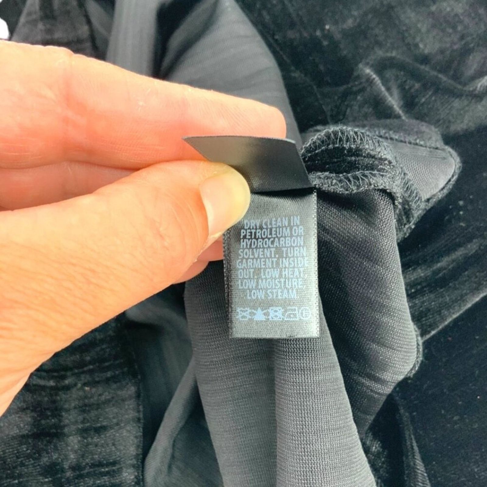 St. John St John Crushed Velvet Top Black Size Medium NWOT $695 MSRP Size M / US 6-8 / IT 42-44 - 7 Thumbnail