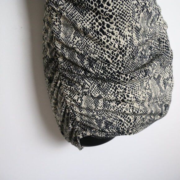 Michael Kors Michael Kors Crocodile Print Sleeveless Low Back Blouse Size XS / US 0-2 / IT 36-38 - 3 Thumbnail