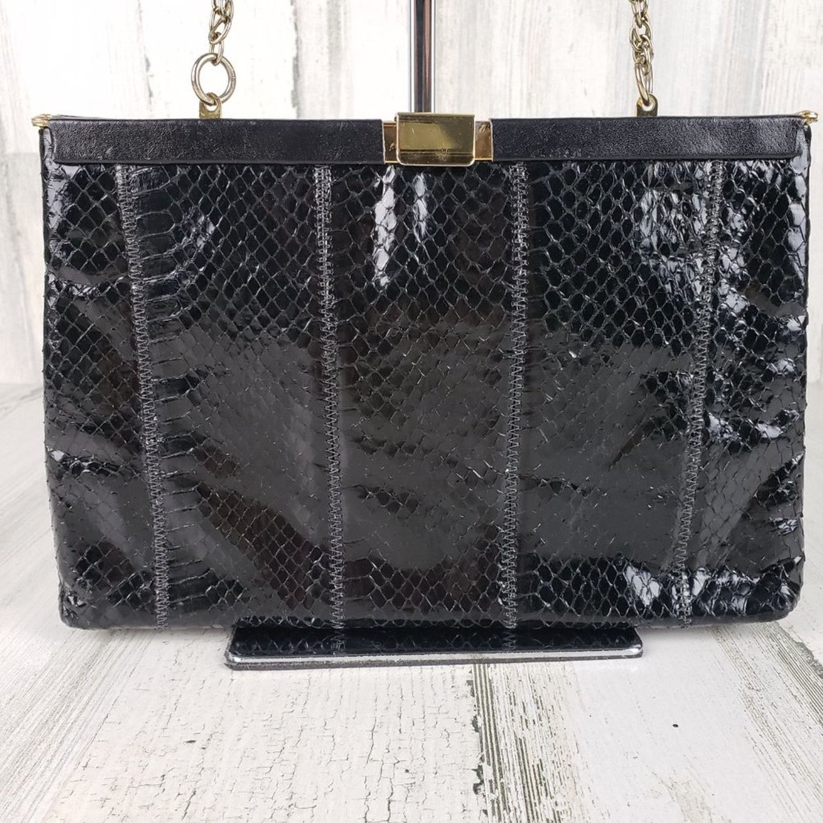 Other Palizzio Shiny Black Gold Chain Snakeskin Textured Shoulder Size ONE SIZE - 2 Thumbnail