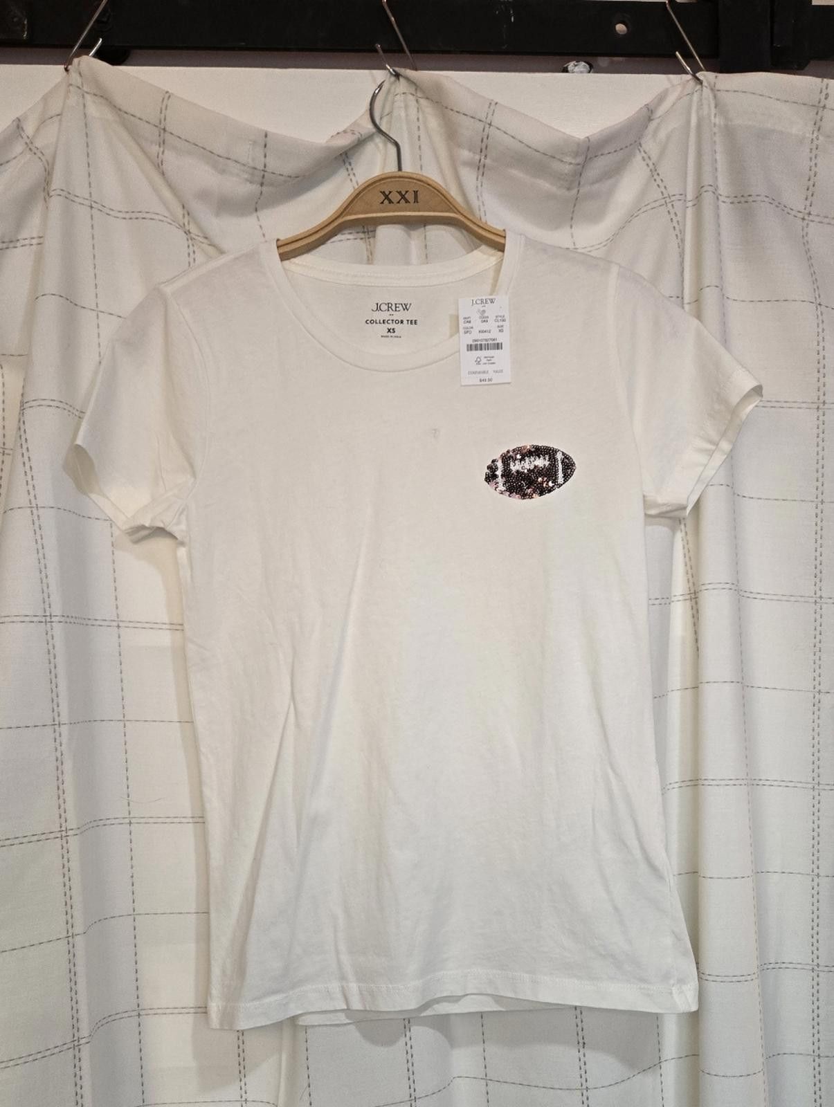 J.Crew J Crew Sequin football tee Size XS / US 0-2 / IT 36-38 - 2 Thumbnail