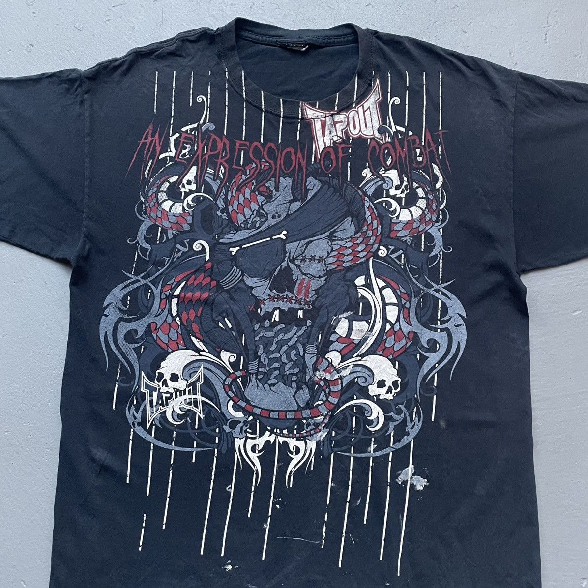 Tapout Vintage Y2K 'Expression of Combat' Skull Tapout T-Shirt Size US L / EU 52-54 / 3 - 3 Thumbnail