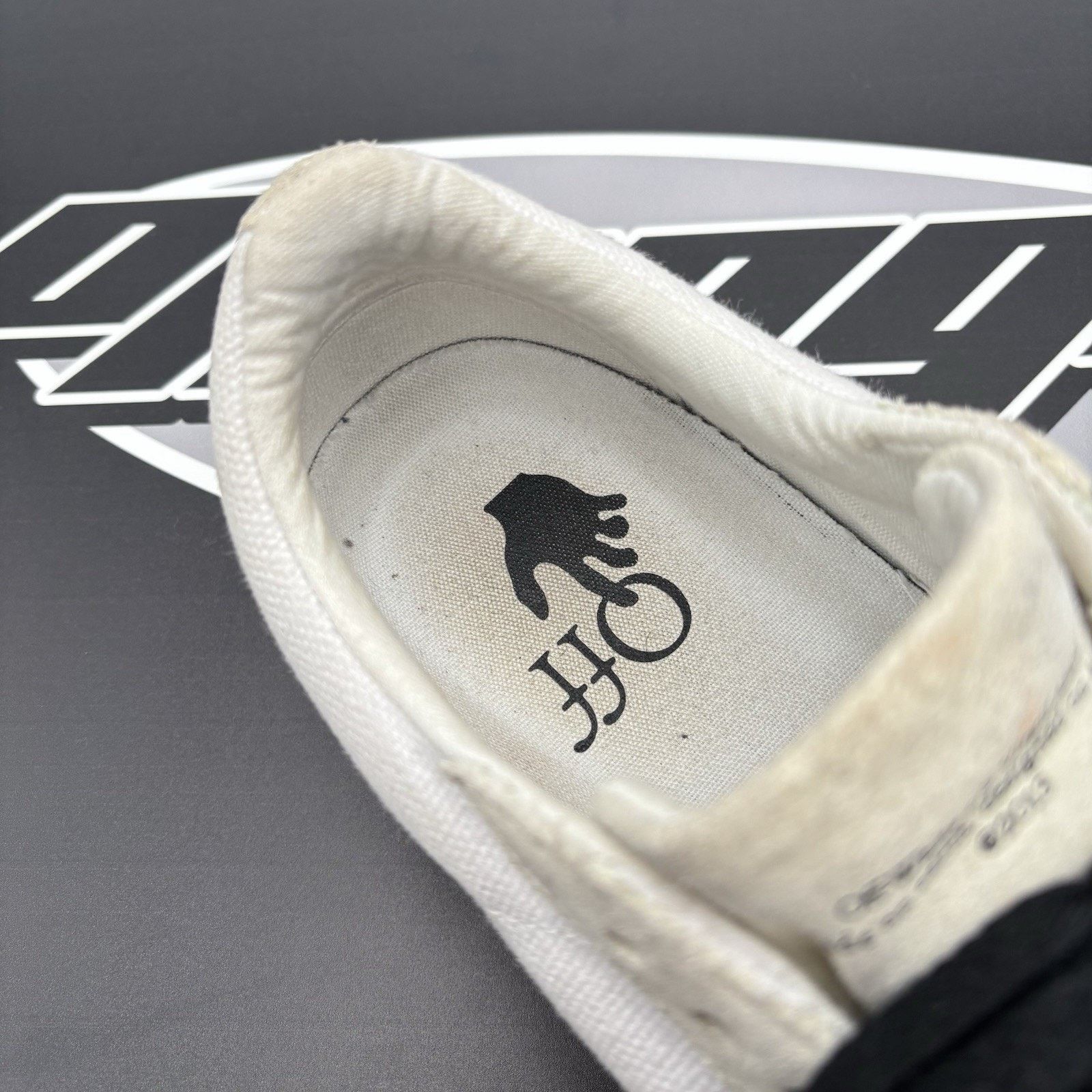 Off-White Off-White Vulc Sneaker ' Canvas White, Black ' | GOOD COND! Size US 8 / EU 41 - 16 Thumbnail
