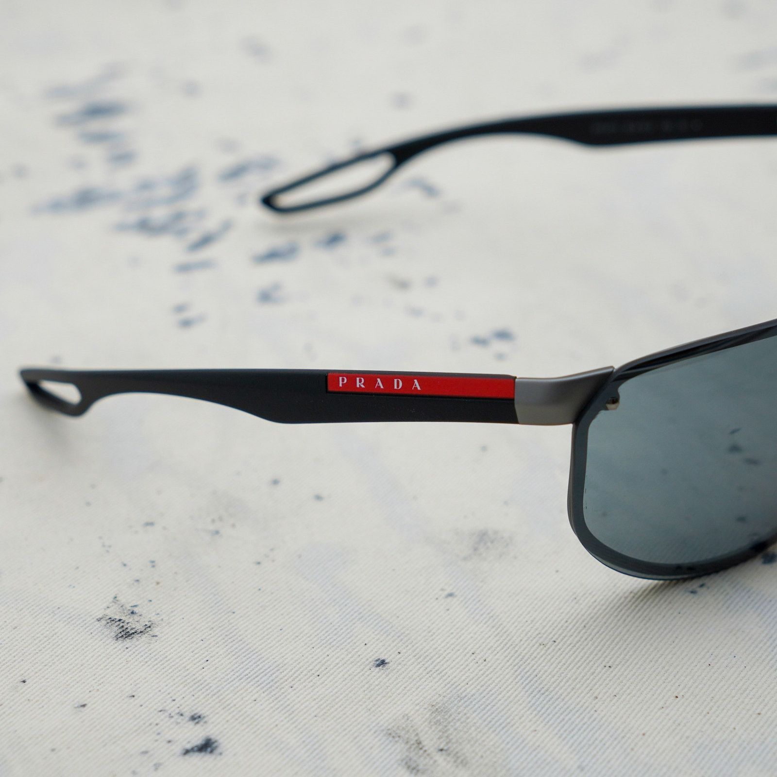 Prada Prada linea rossa sps 61u black wrap shield logo sunglasses Size ONE SIZE - 3 Thumbnail