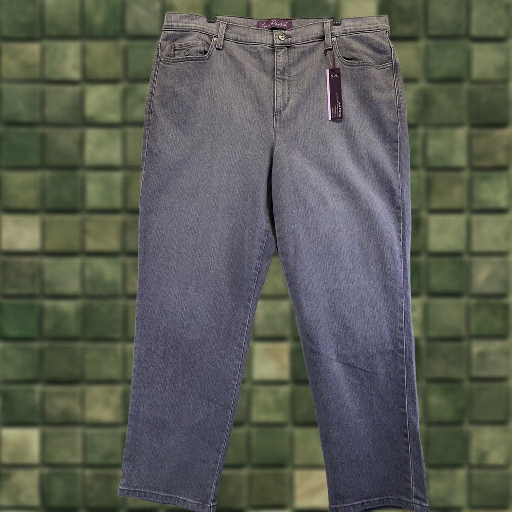 Gloria Vanderbilt Gloria Vanderbilt Amanda Sculpt Stretch Slimming Gray Wash Jeans Size 18 NWT Regular 5-Pocket Design Women's Jeans Size 40" / US 18 - 1 Thumbnail