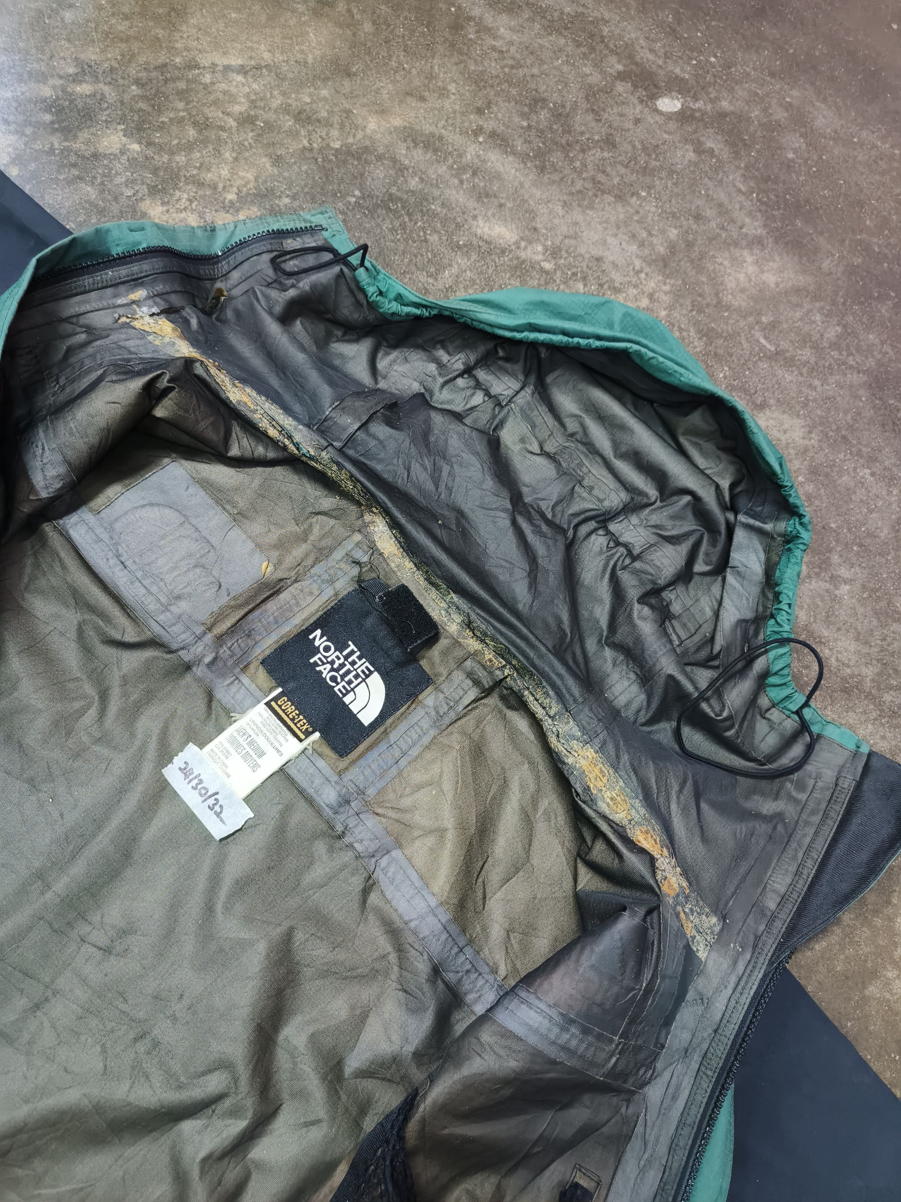 The North Face The North Face Vintage 90's Mountain Light Jacket Hood Size US M / EU 48-50 / 2 - 8 Thumbnail