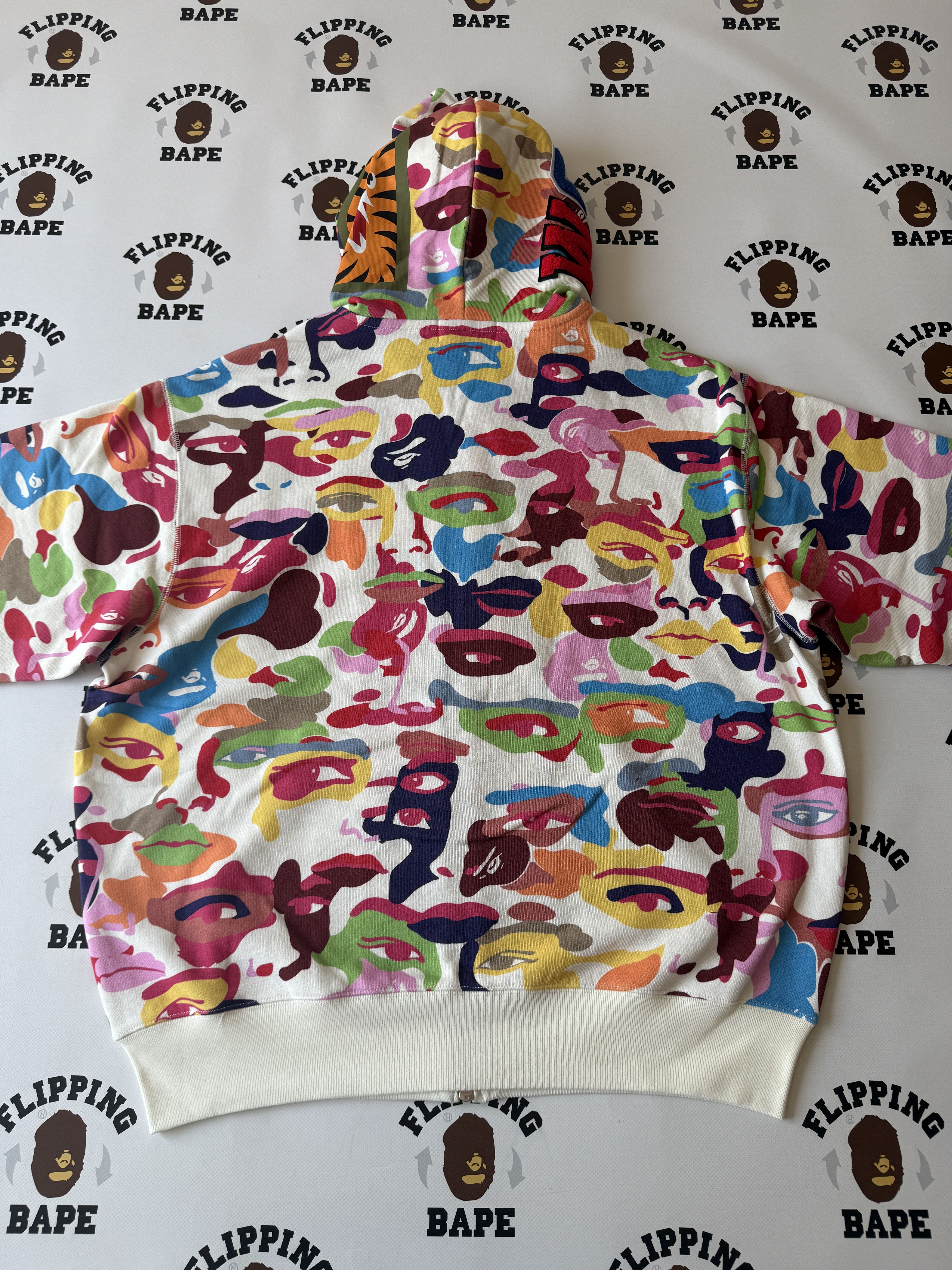 Bape × KidSuper BAPE X KIDSUPER CAMO SHARK FULL ZIP HOODIE Size US M / EU 48-50 / 2 - 7 Thumbnail