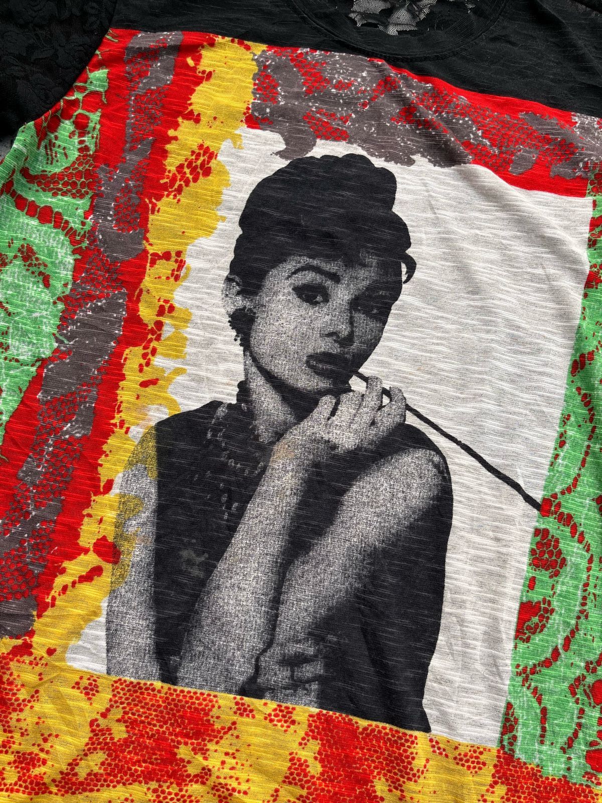 Japanese Brand London Eye Audrey Hepburn Art Tee Size US S / EU 44-46 / 1 - 2 Thumbnail