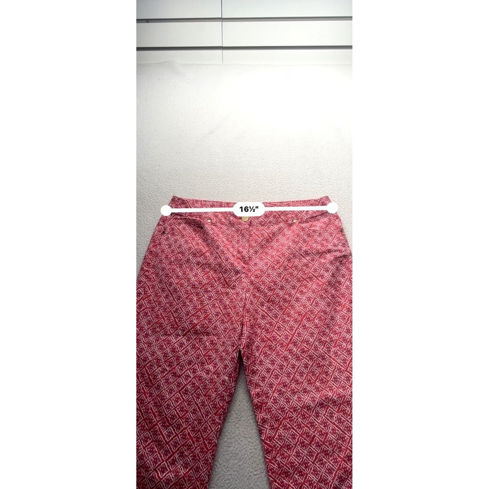Vintage Chico's Pants Cropped Red Geometric Print Cotton-Blend 33 Inseam Womens 0 Size Size 25" / US 0 / IT 36 - 8 Thumbnail