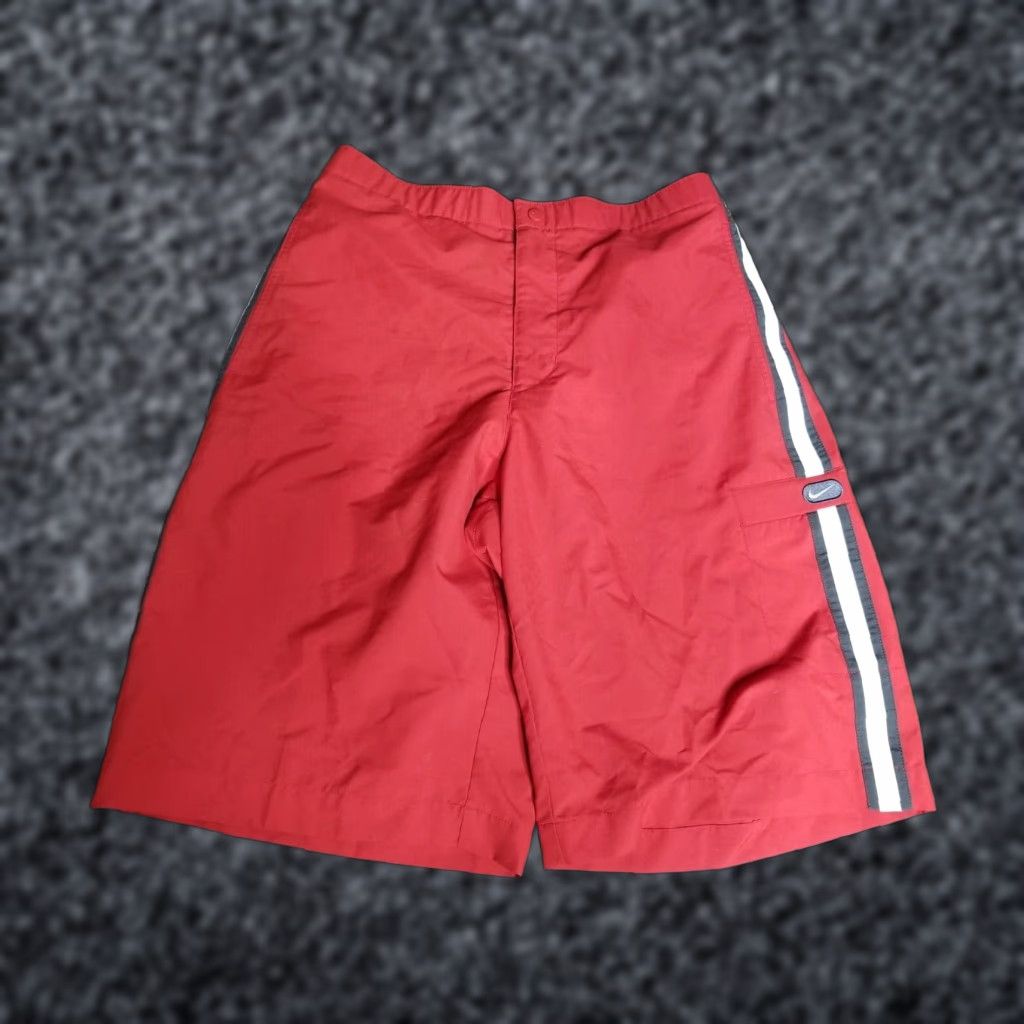 Nike VINTAGE Nike Swim Trunks Mens L Red Swoosh Grey Tag Shorts Beach Trunks Mens Size US 33 - 1 Thumbnail