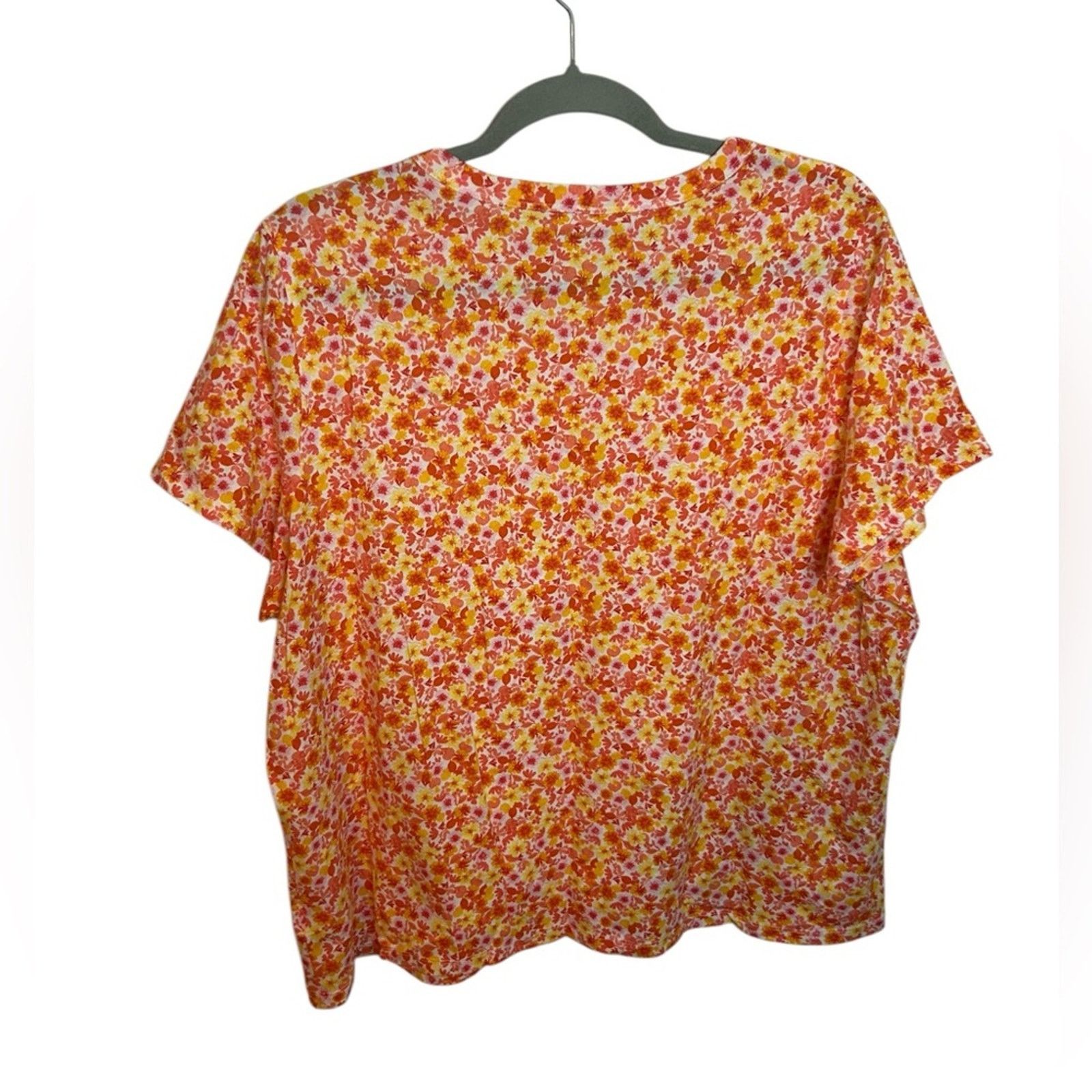 Old Navy Old Navy Everywear Multi Floral Cotton Tee Size XL / US 12-14 / IT 48-50 - 2 Thumbnail