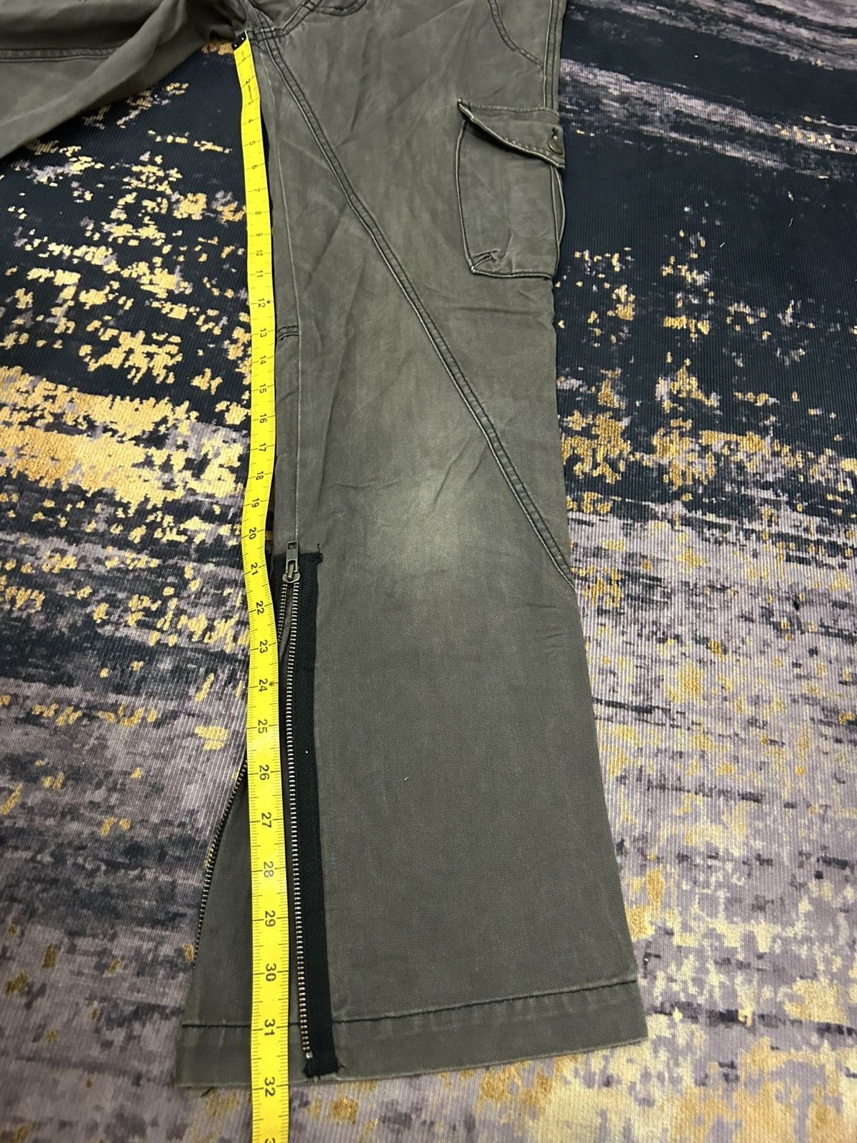 Katharine Hamnett London Katharine Hamnett London Faded Kargo Zip Leg Flare Pants Size US 31 - 24 Thumbnail