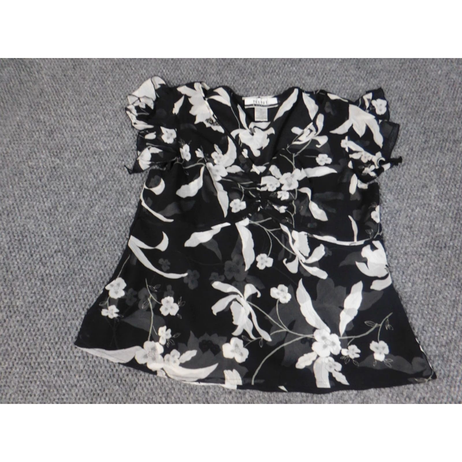 Vintage Nine & Co Womens Blouse 12 Black Floral Short Sleeve Round Neck Pullover Casual Polyester Rayon Classic/Basic Stretch Women Blouse Size XL / US 12-14 / IT 48-50 - 2 Thumbnail