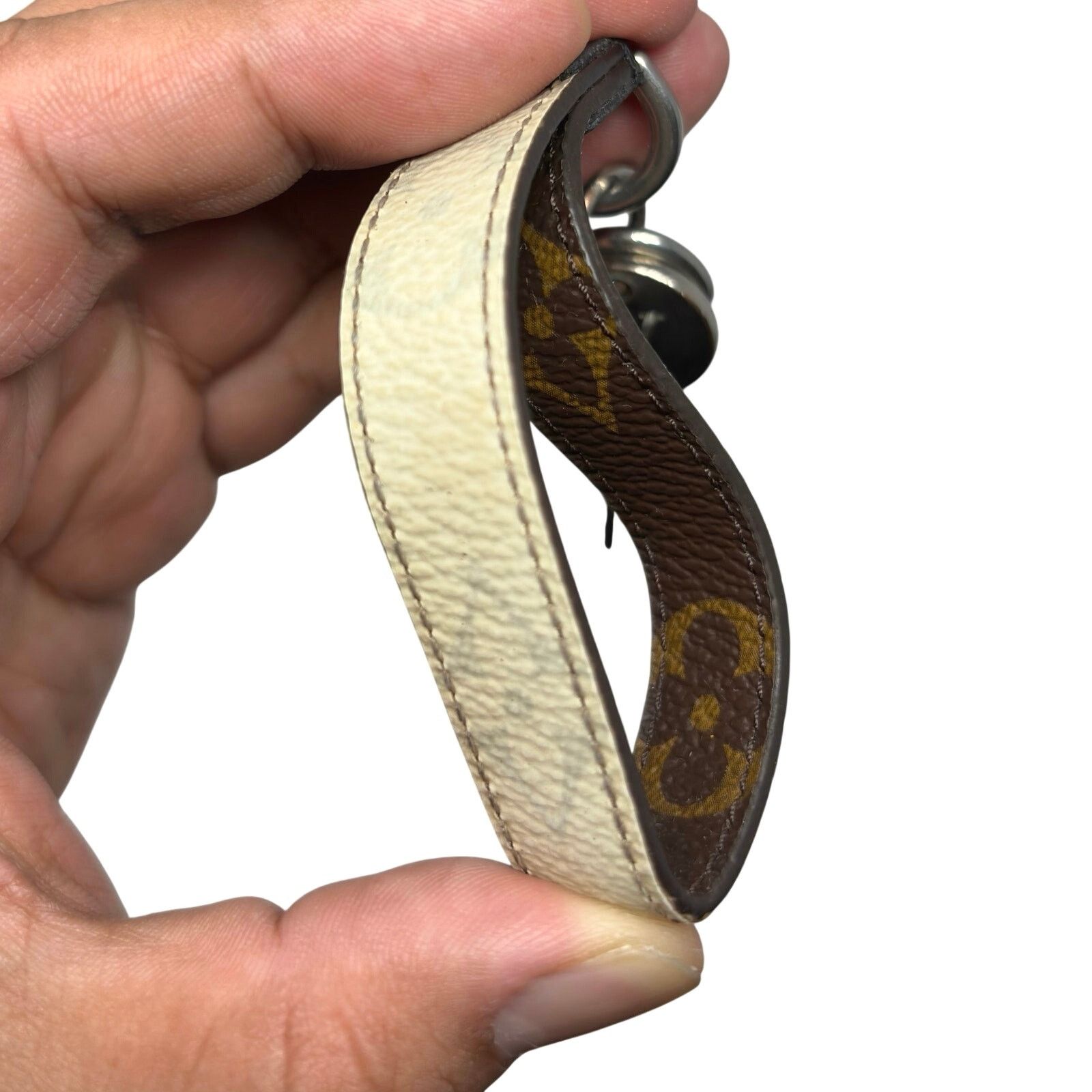 Louis Vuitton Louis Vuitton Monogram Keychain / Bag Charm Size ONE SIZE - 3 Thumbnail