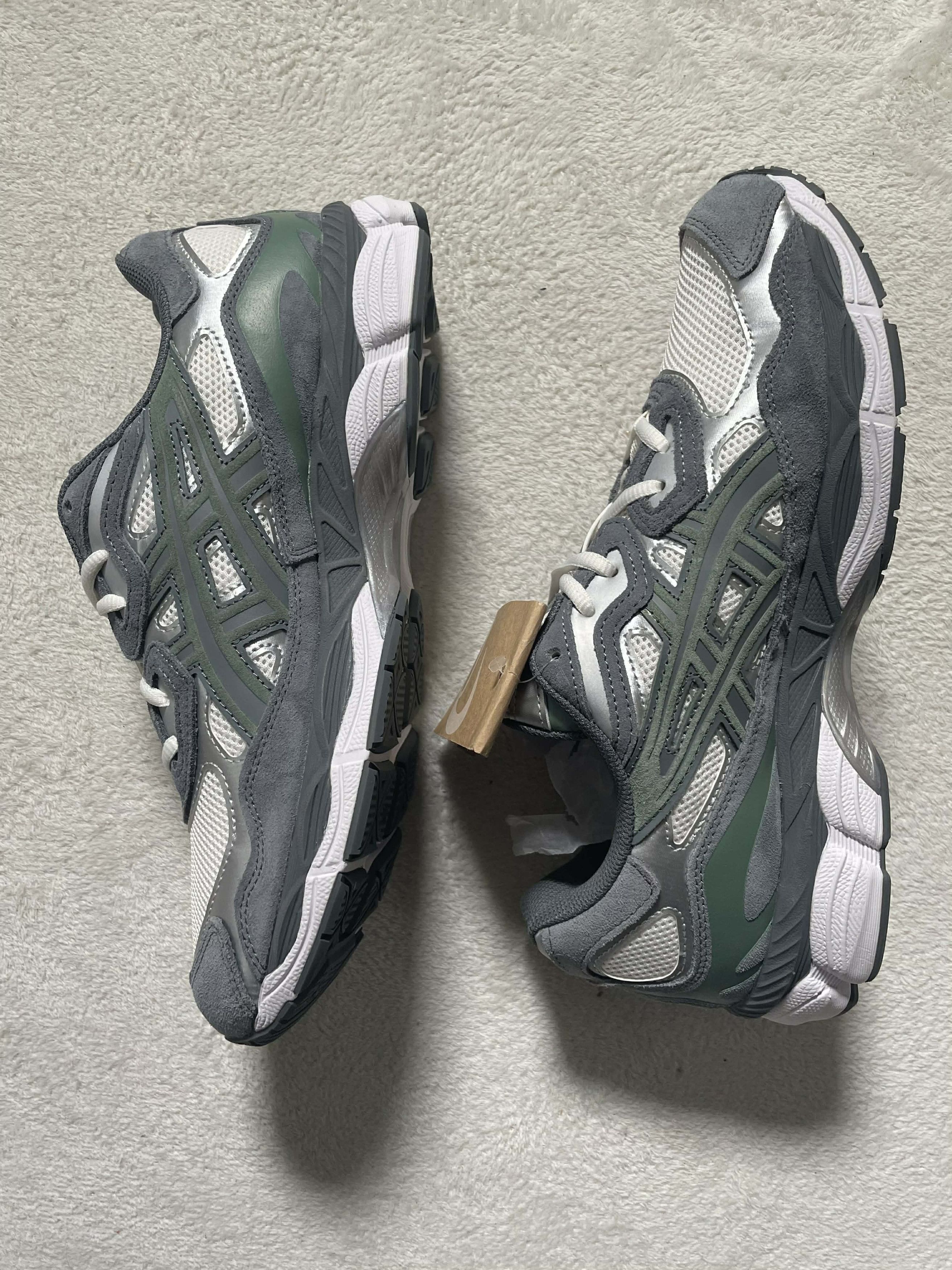 Asics Asics Gel NYC NY Cream Steel US 11 EU 45 Size US 11 / EU 44 - 2 Thumbnail