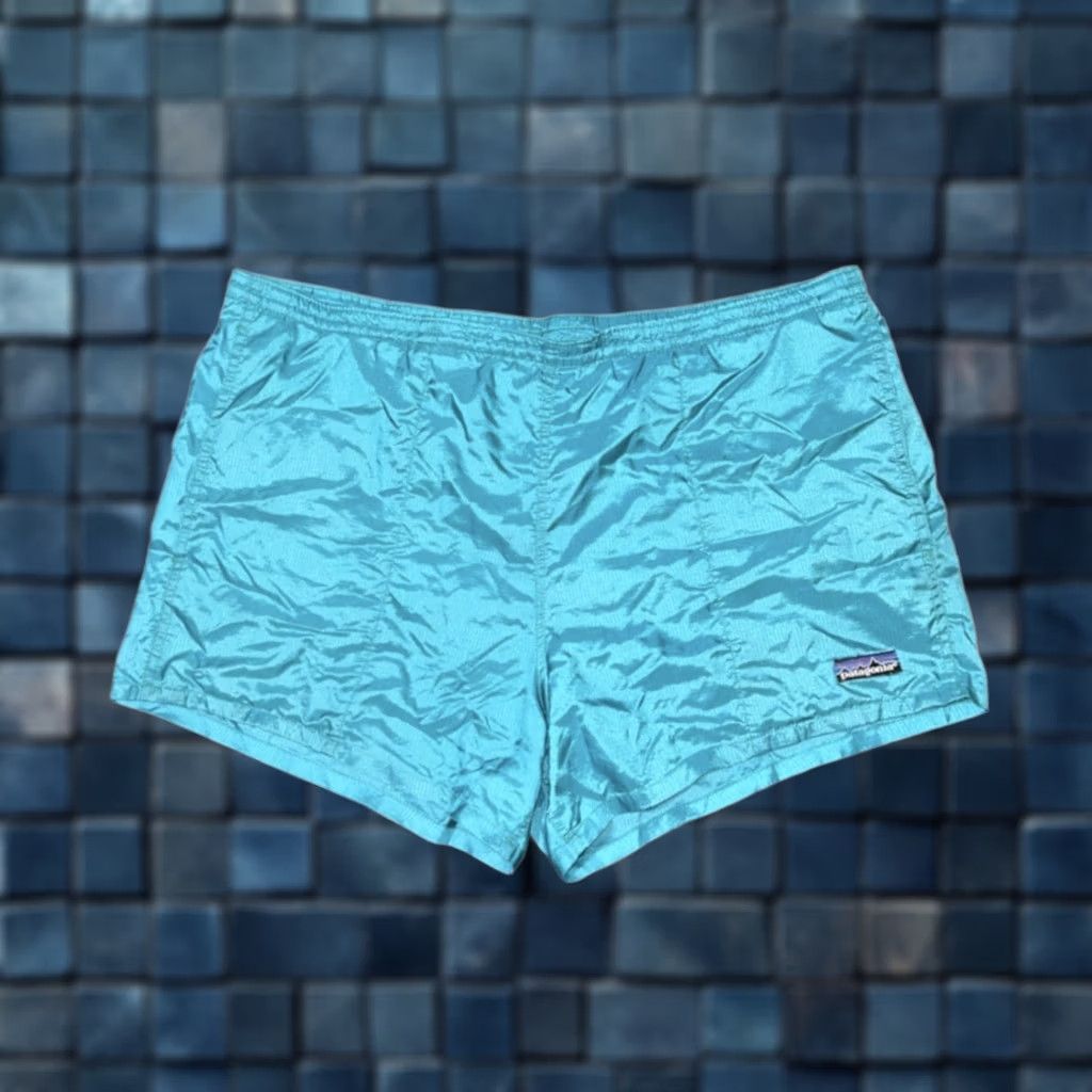 Patagonia × Vintage 90s PATAGONIA GREEN BAGGIES SHORTS LARGE | Grailed