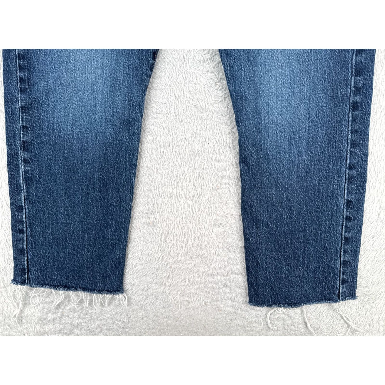 Levi's VINTAGE Levi's Wedgie Jeans Womens 32 Blue Denim High Rise 32x25 Levi's Wedgie Fit 5-Pocket Distressed Regular Blue Womens Jeans Size 24" / US 00 / IT 34 - 2 Thumbnail