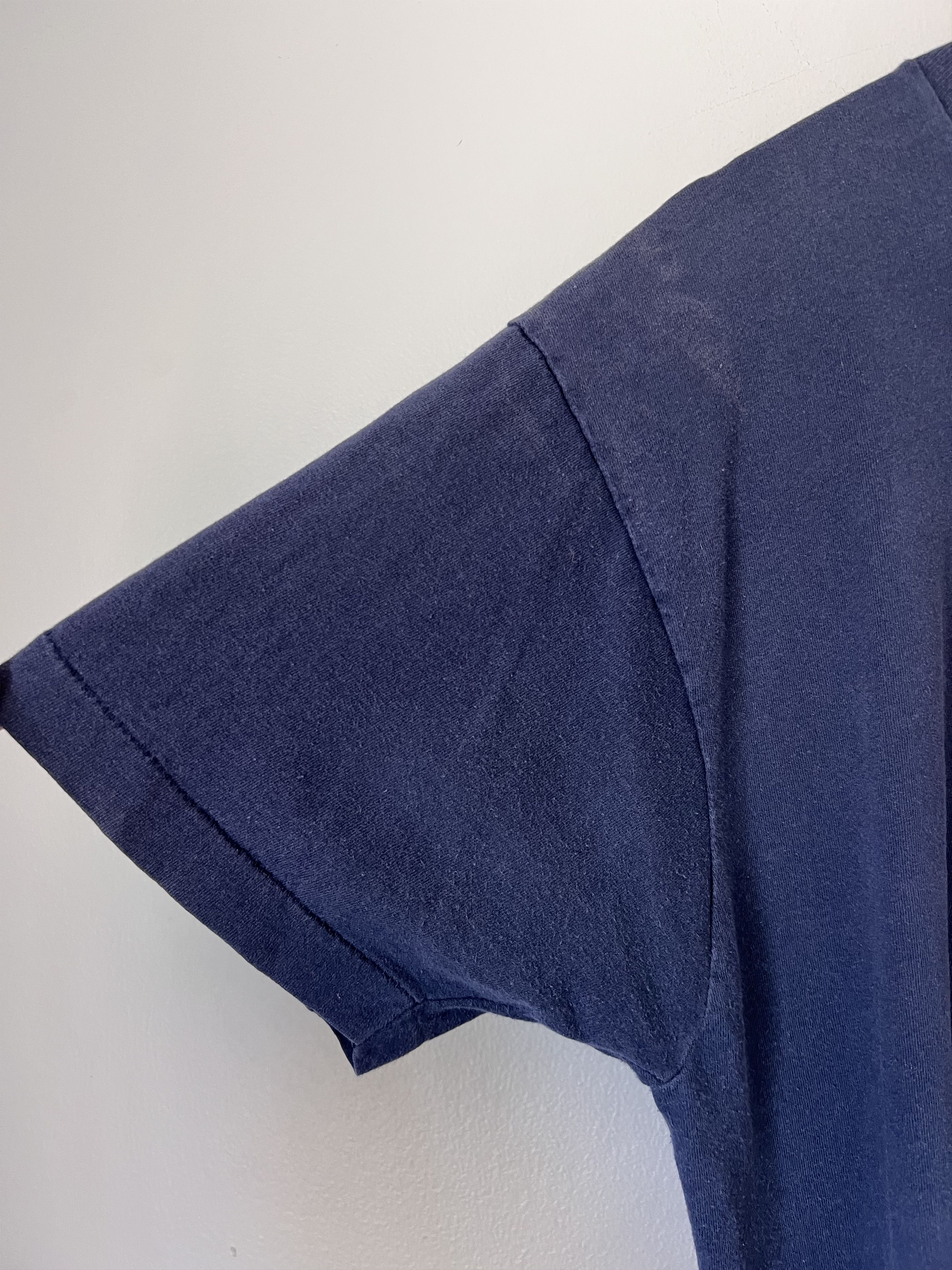 Western Hydrodynamic Research Western Hydrodynamic Research Ghost Pocket Tee in Navy Size US M / EU 48-50 / 2 - 3 Thumbnail