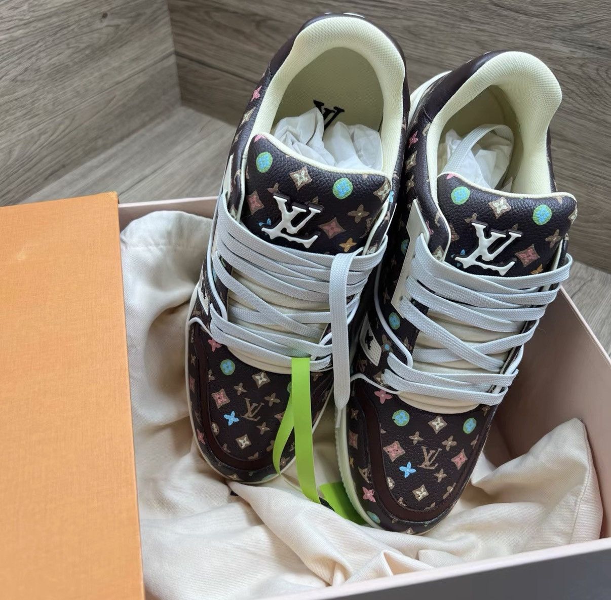 Louis Vuitton Louis Vuitton Tyler Collaboration Trainer Brown Sneakers J41 Size US 9 / EU 42 - 3 Thumbnail